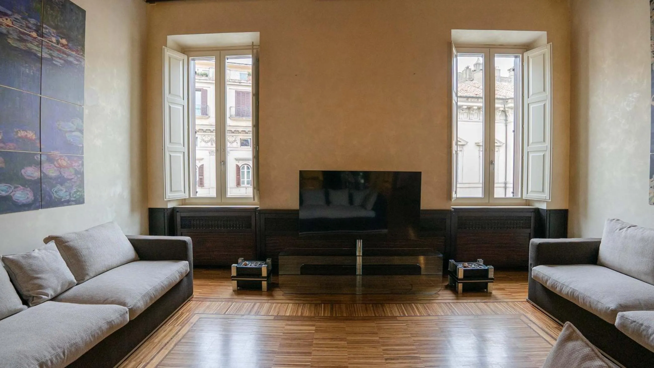 Living room in EasyTopStay - Piazza Venezia City View Charming Apt