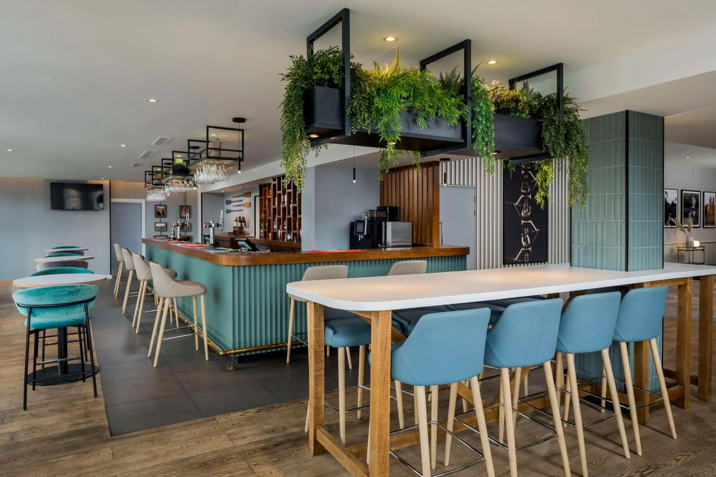 Restaurant/places to eat in Radisson Hotel York