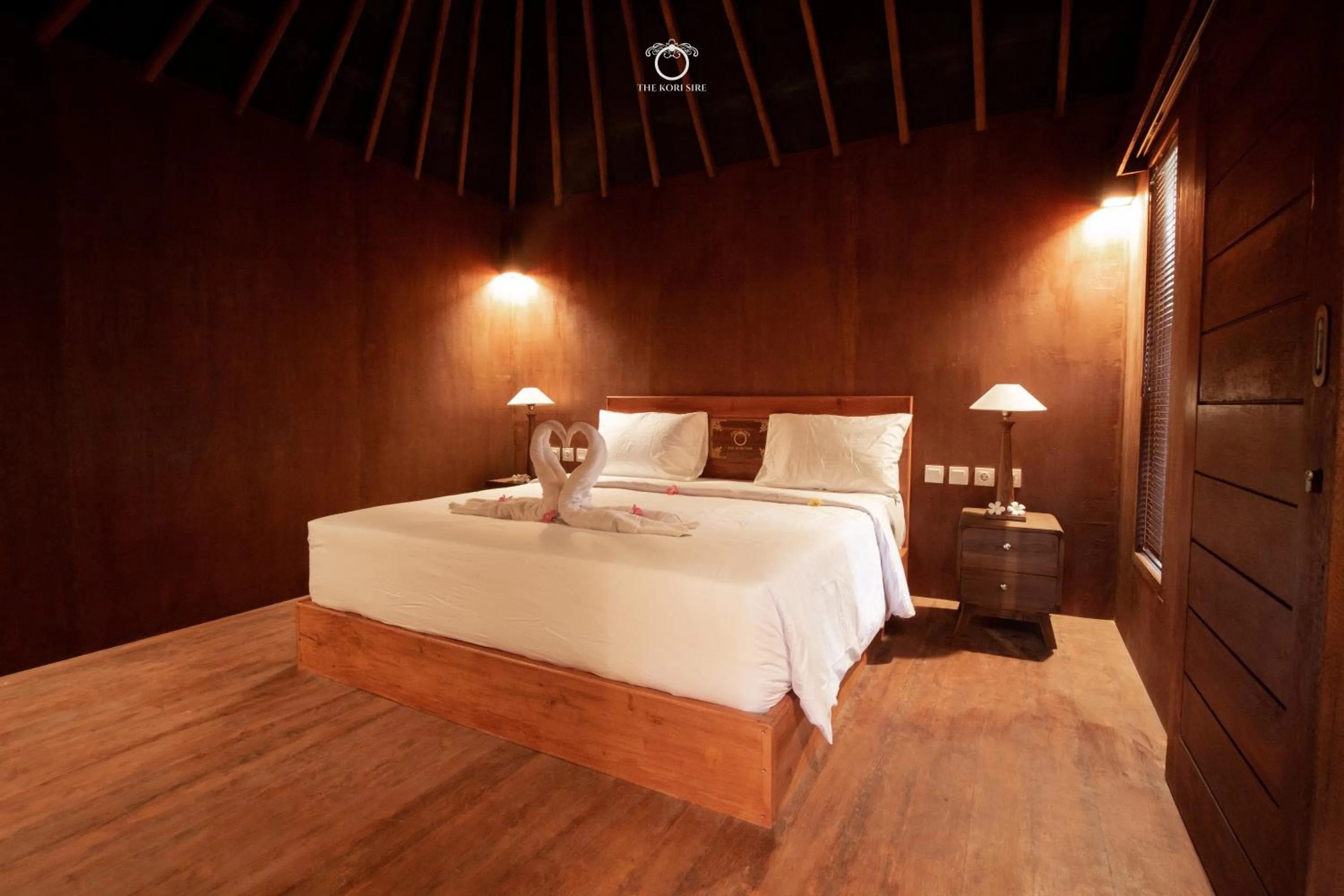 Bedroom, Bed in The Kori Sire