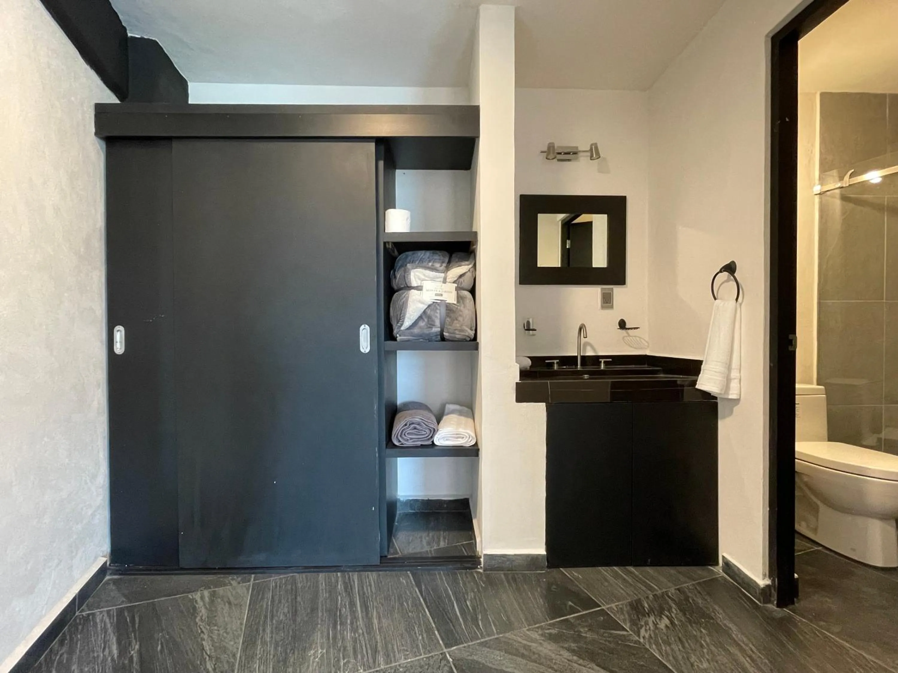 Bathroom in DPJ HOTEL