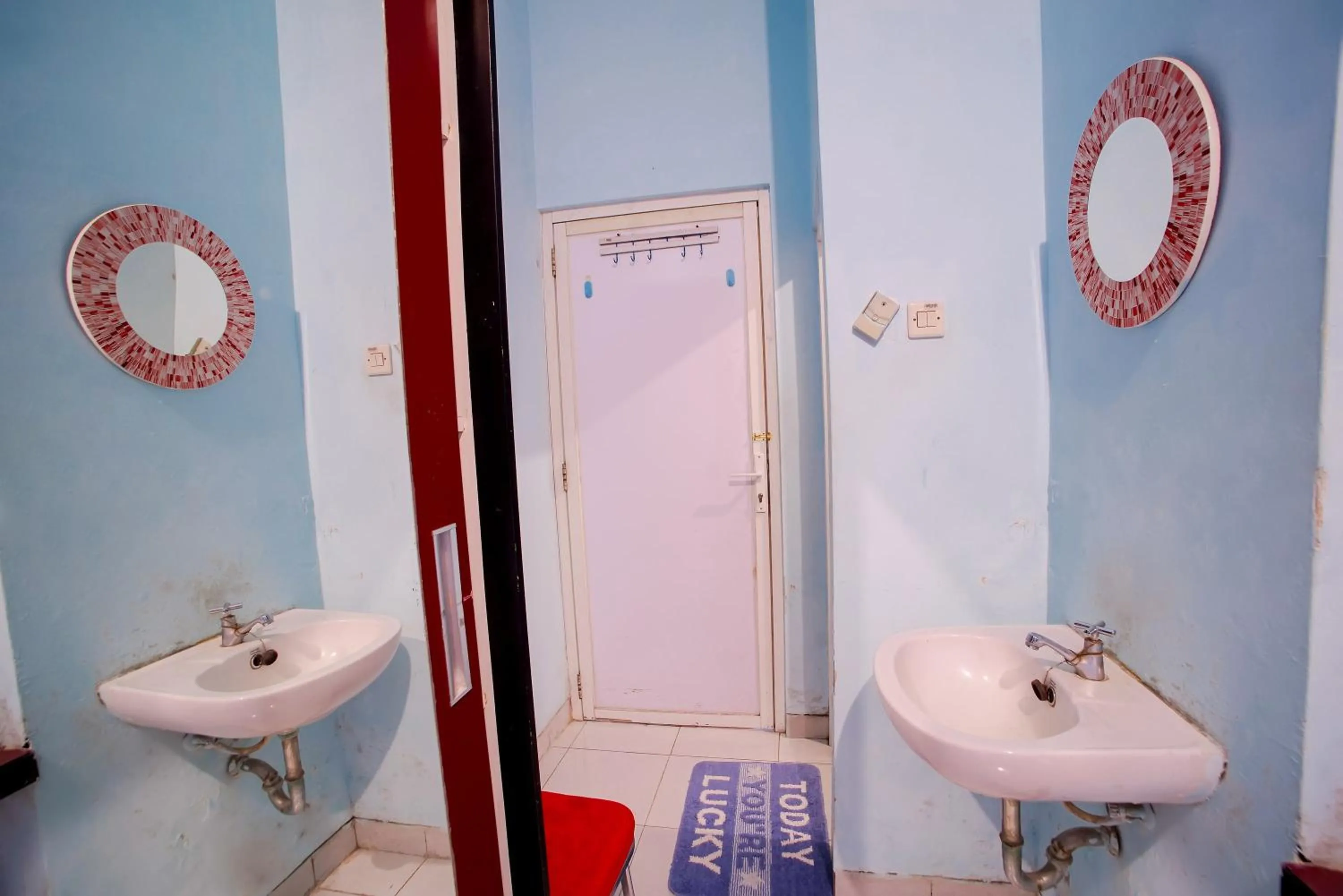 Zaira Residence By Occupied