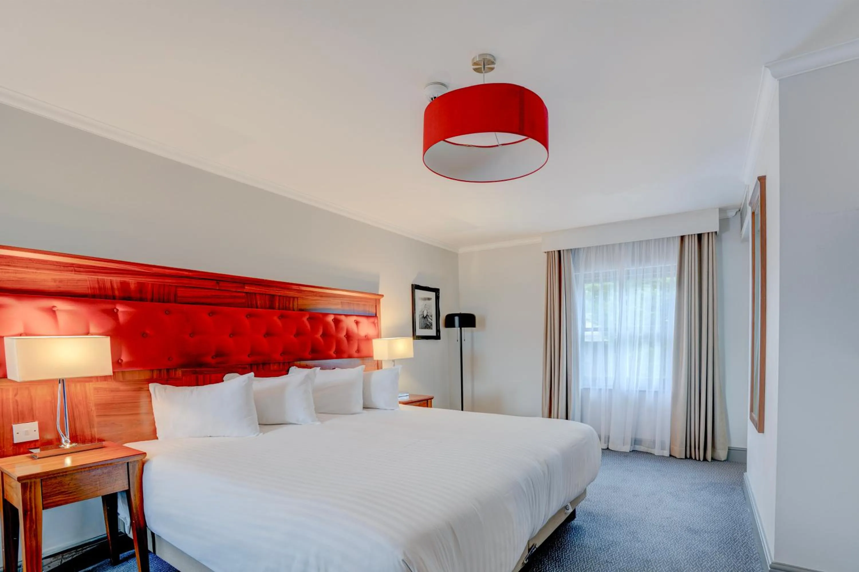 Bedroom, Bed in Sunday London Staines-upon-Thames Heathrow T5