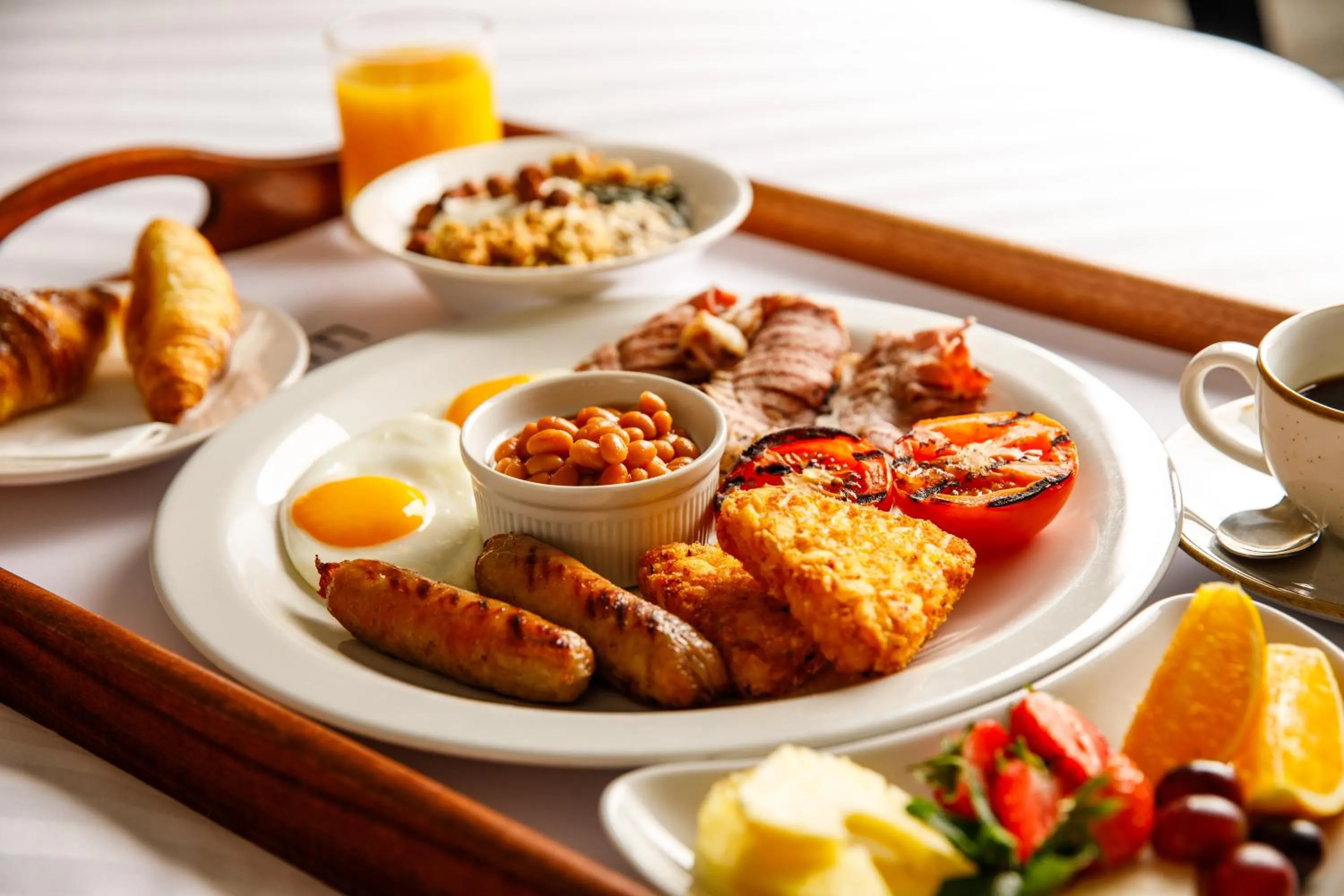 Breakfast in Sunday London Staines-upon-Thames Heathrow T5