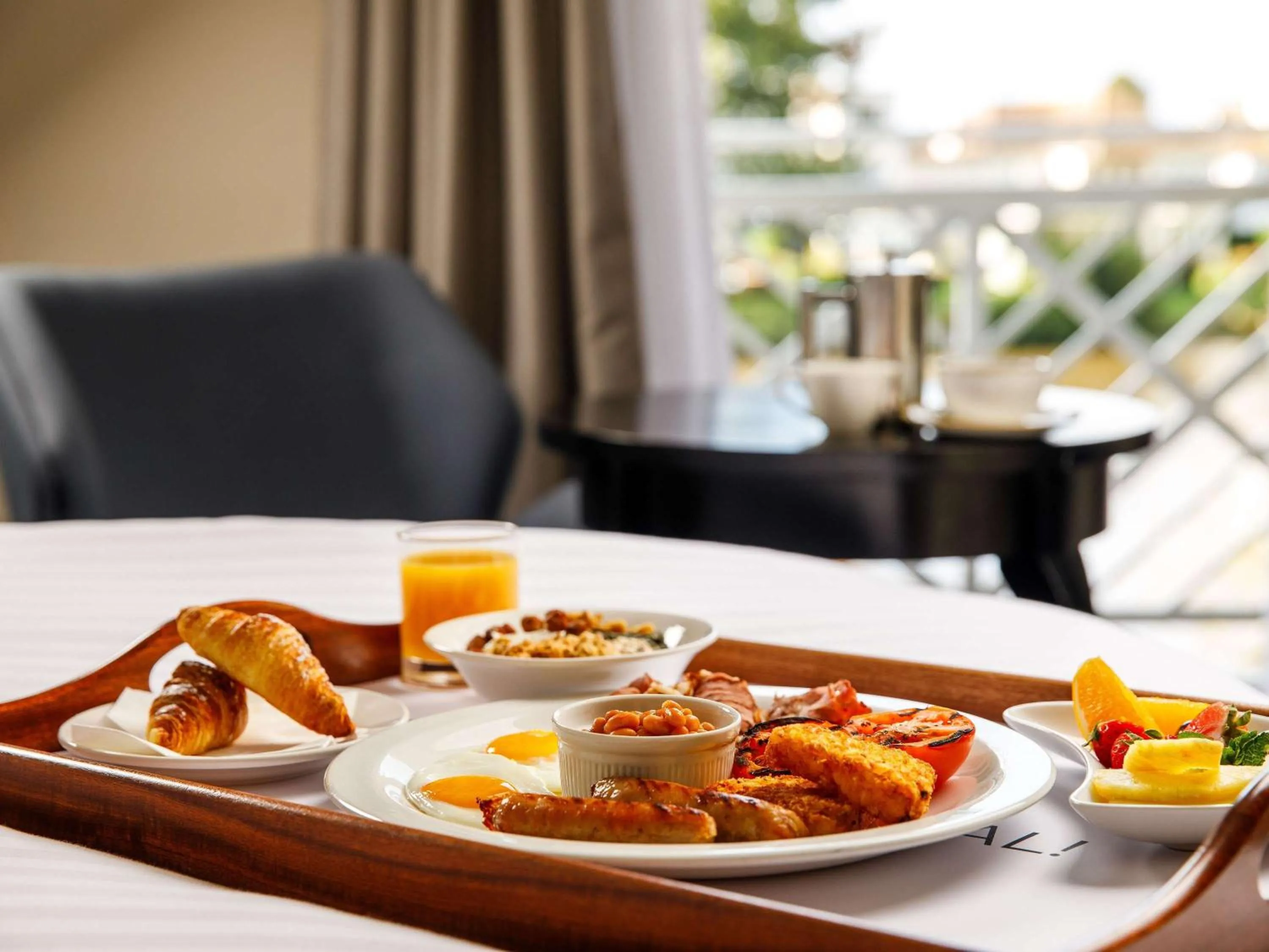 Sports in Sunday London Staines-upon-Thames Heathrow T5