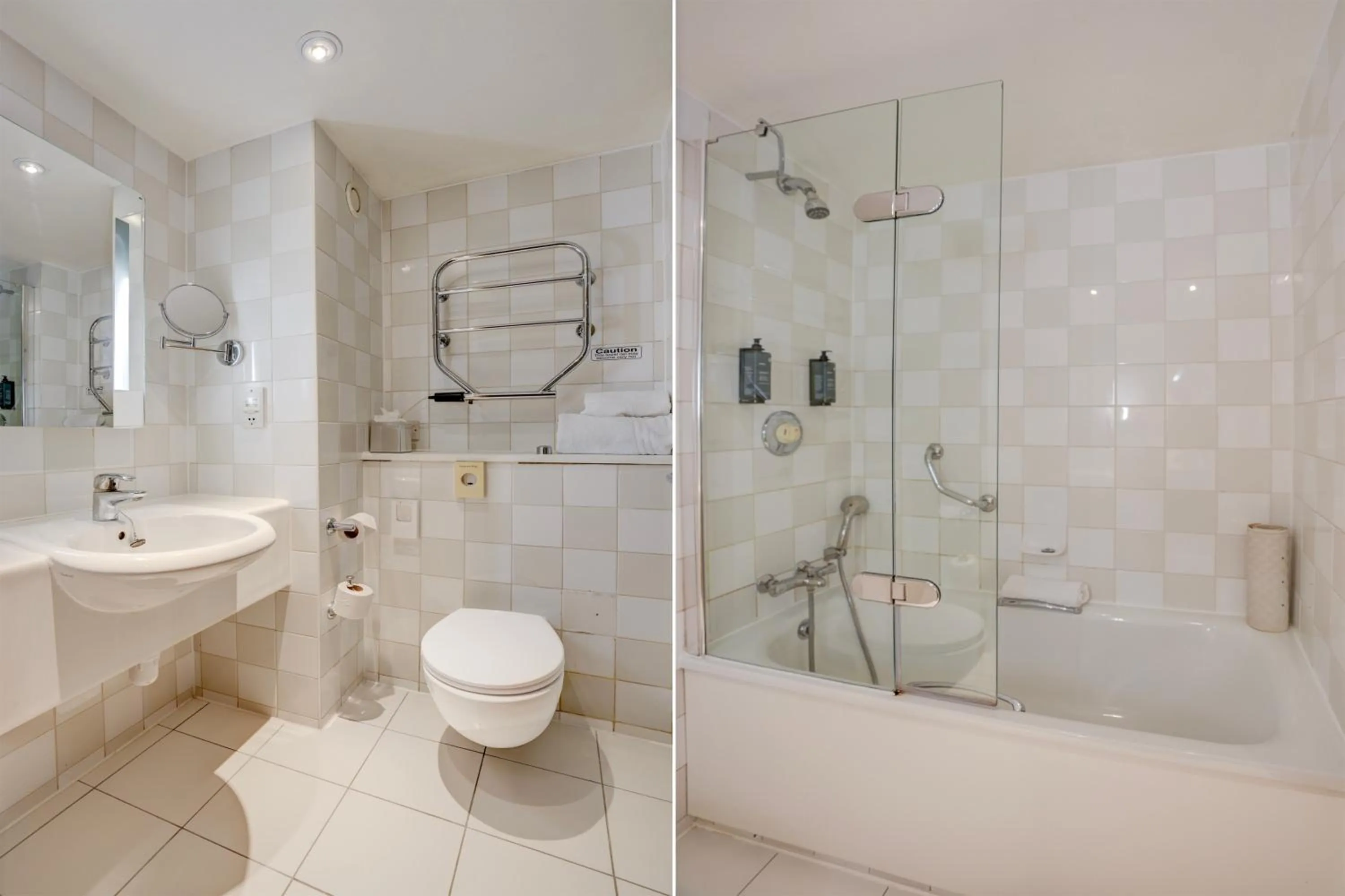 Bathroom in Sunday London Staines-upon-Thames Heathrow T5