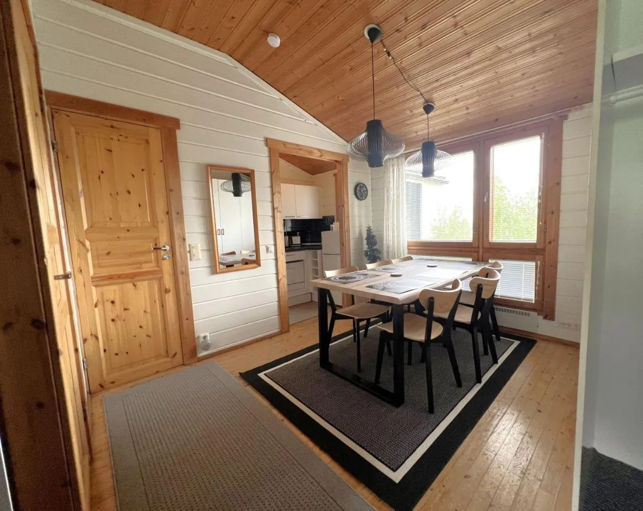Two-Bedroom Chalet in Lomariihi 2