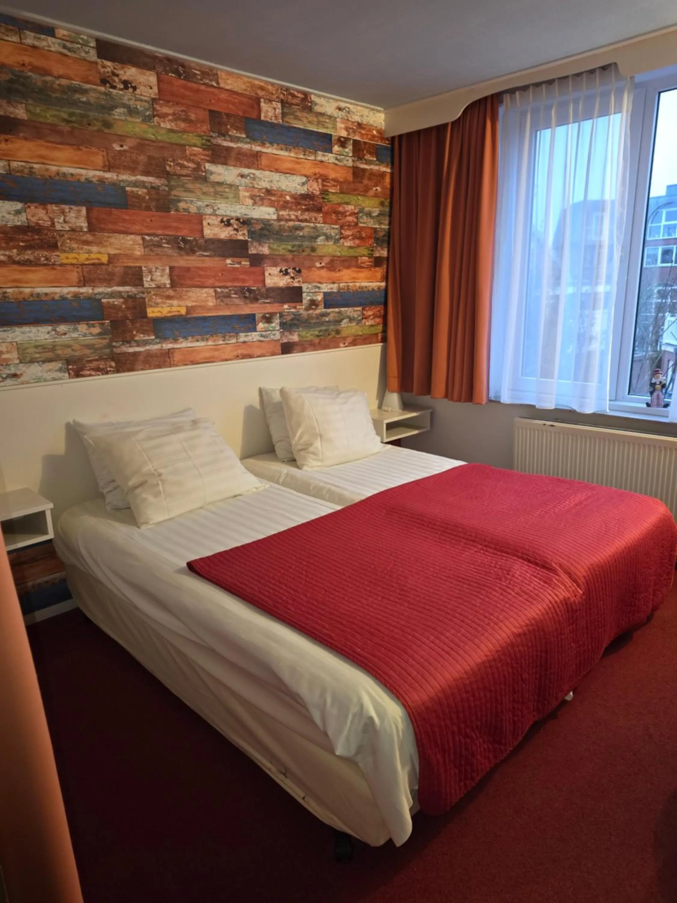 Bed in Hotel Hoogland Zandvoort aan Zee
