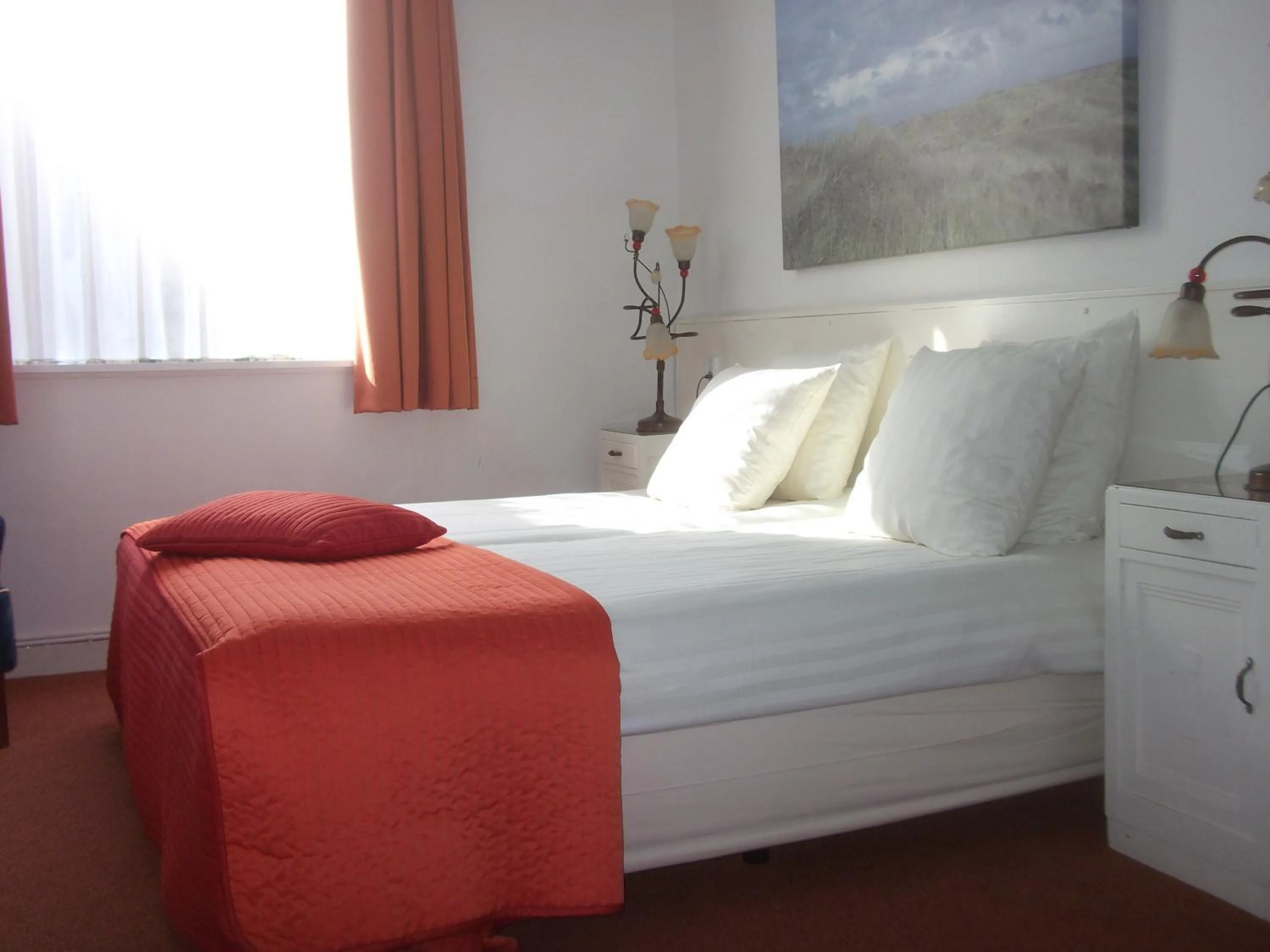 Bed in Hotel Hoogland Zandvoort aan Zee