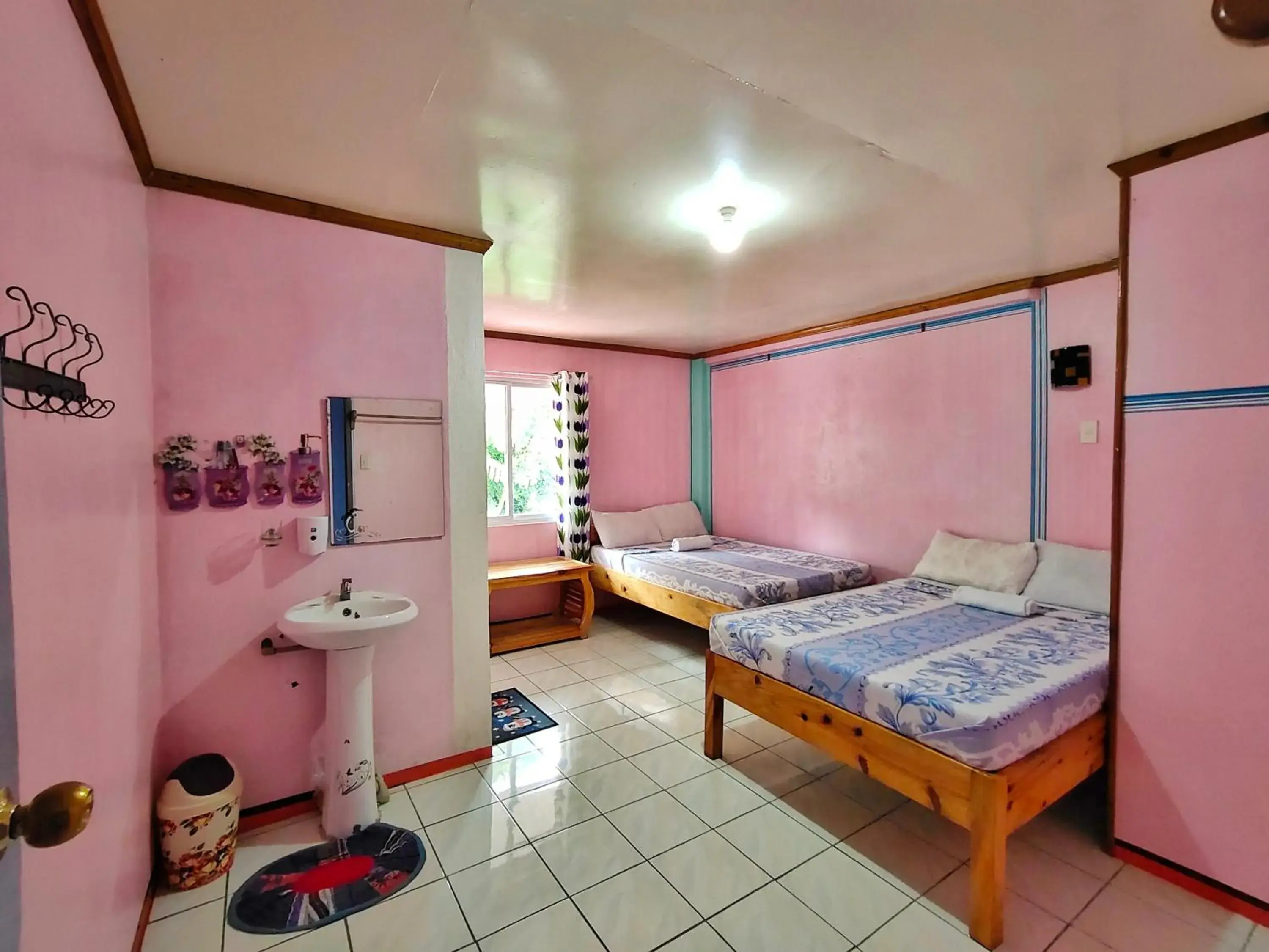 Family Room with Bathroom - single occupancy in BANAUE EVERGREEN HOSTEL AND RESTAURANT Family Room with Bathroom - single occupancy in BANAUE EVERGREEN HOSTEL AND RESTAURANT