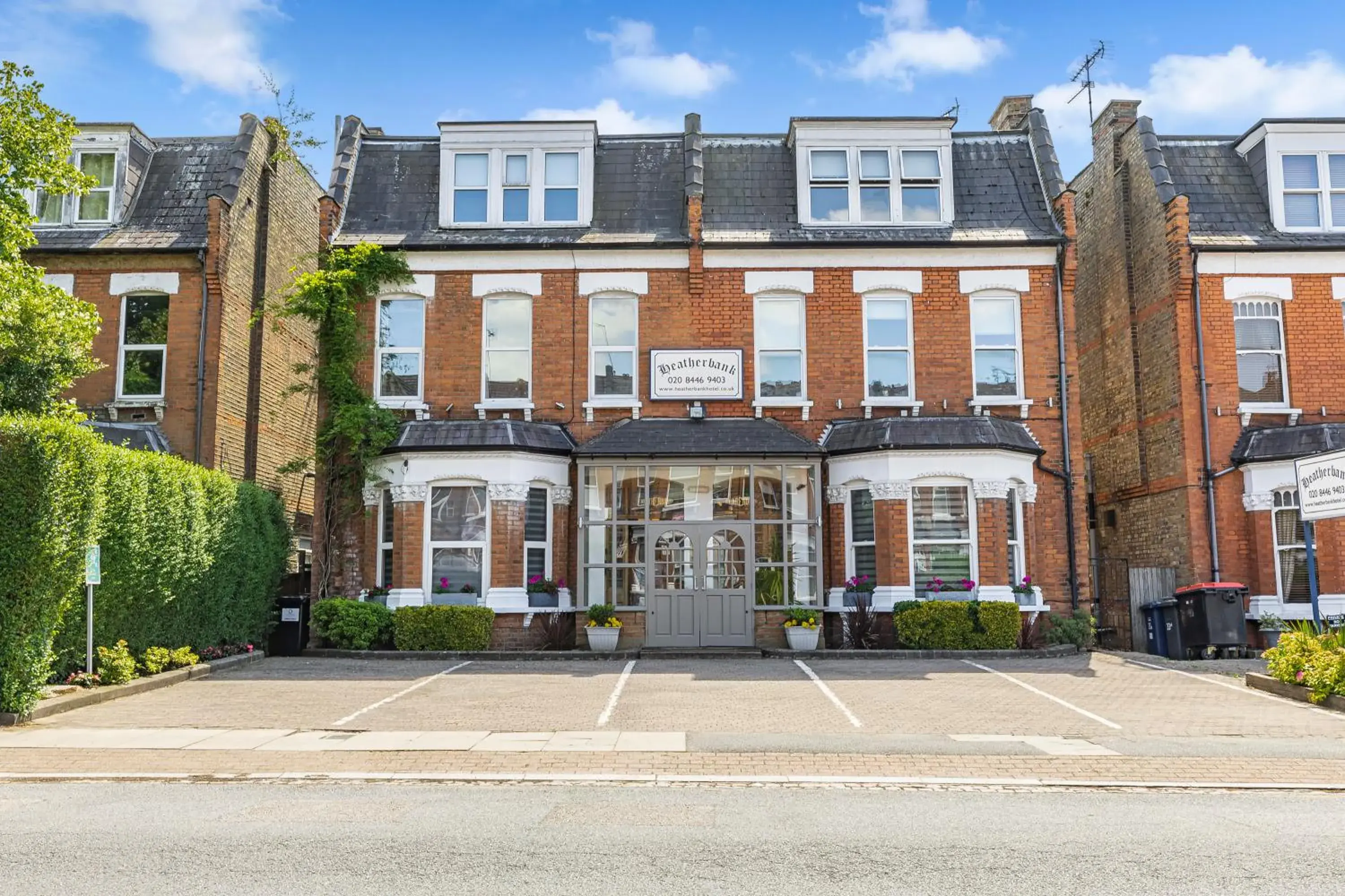 Property building in Heatherbank Guest House Property building in Heatherbank Guest House