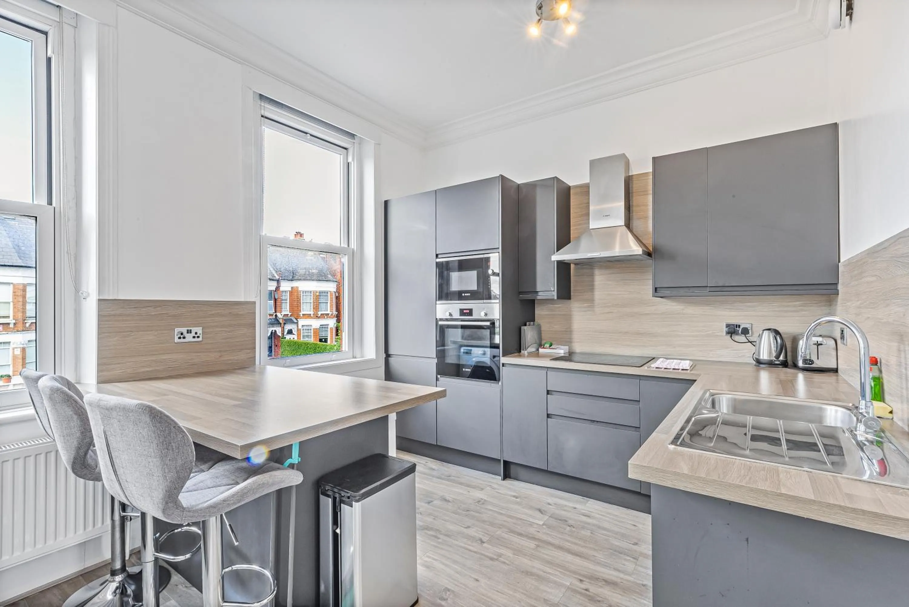 Property building in Heatherbank Guest House