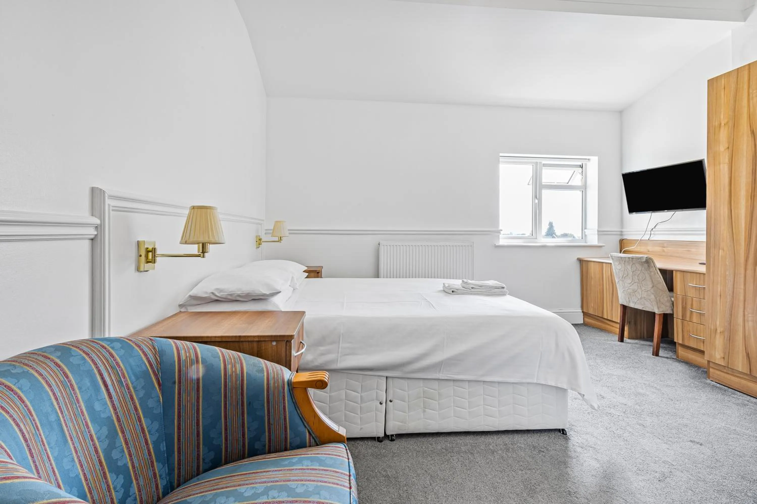 Property building, Bed in Heatherbank Guest House