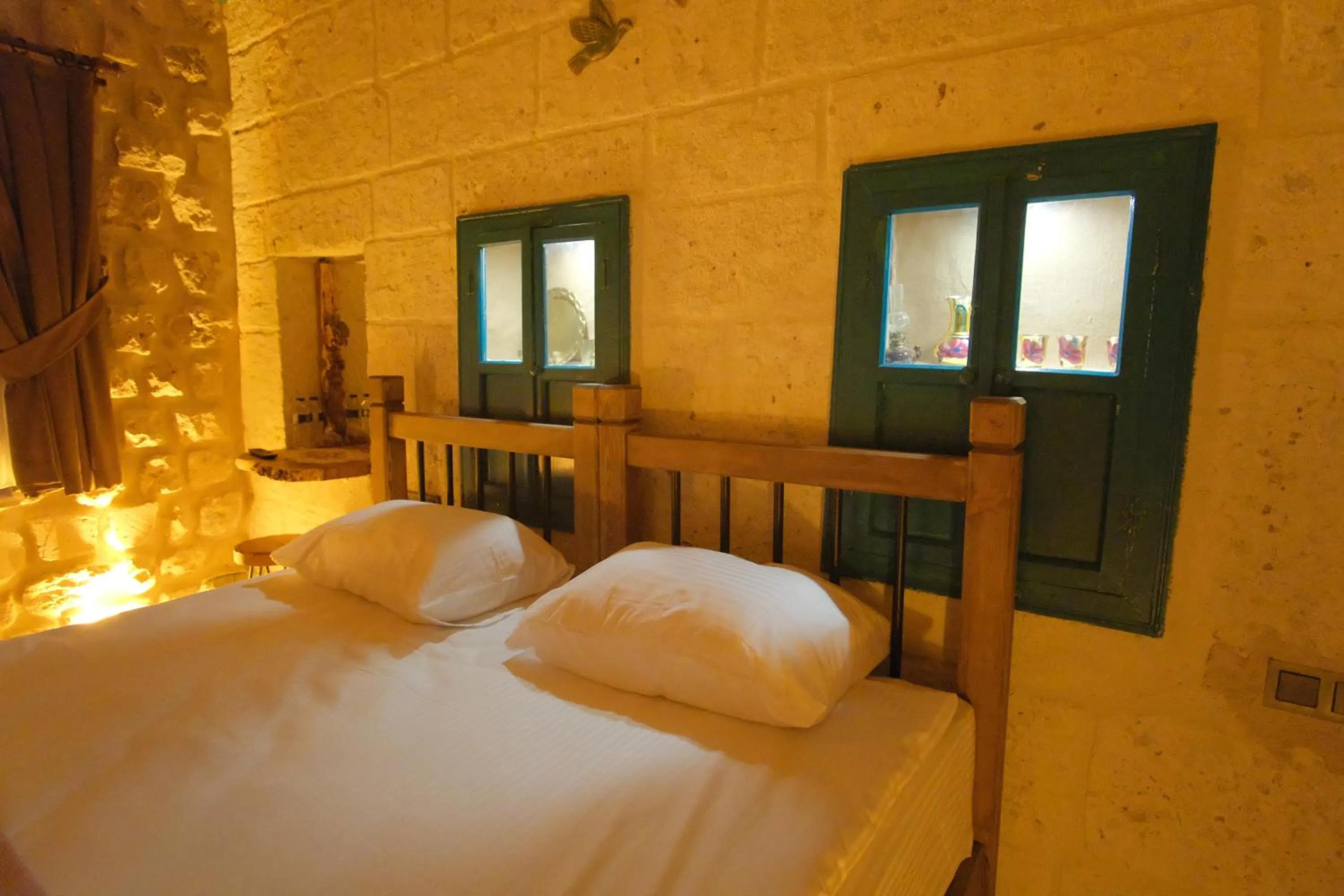 Bed in Euphoria Cave House