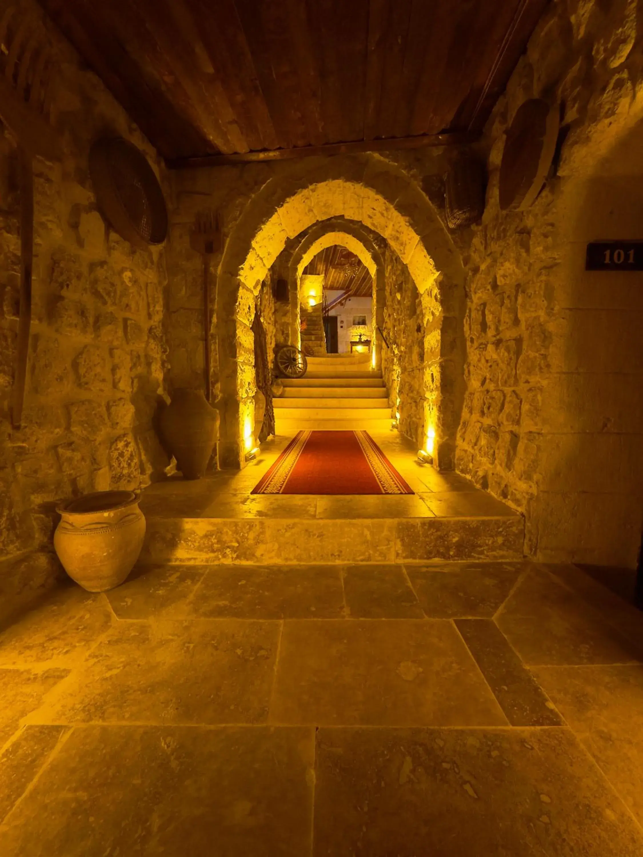 Facade/entrance in Euphoria Cave House Facade/entrance in Euphoria Cave House