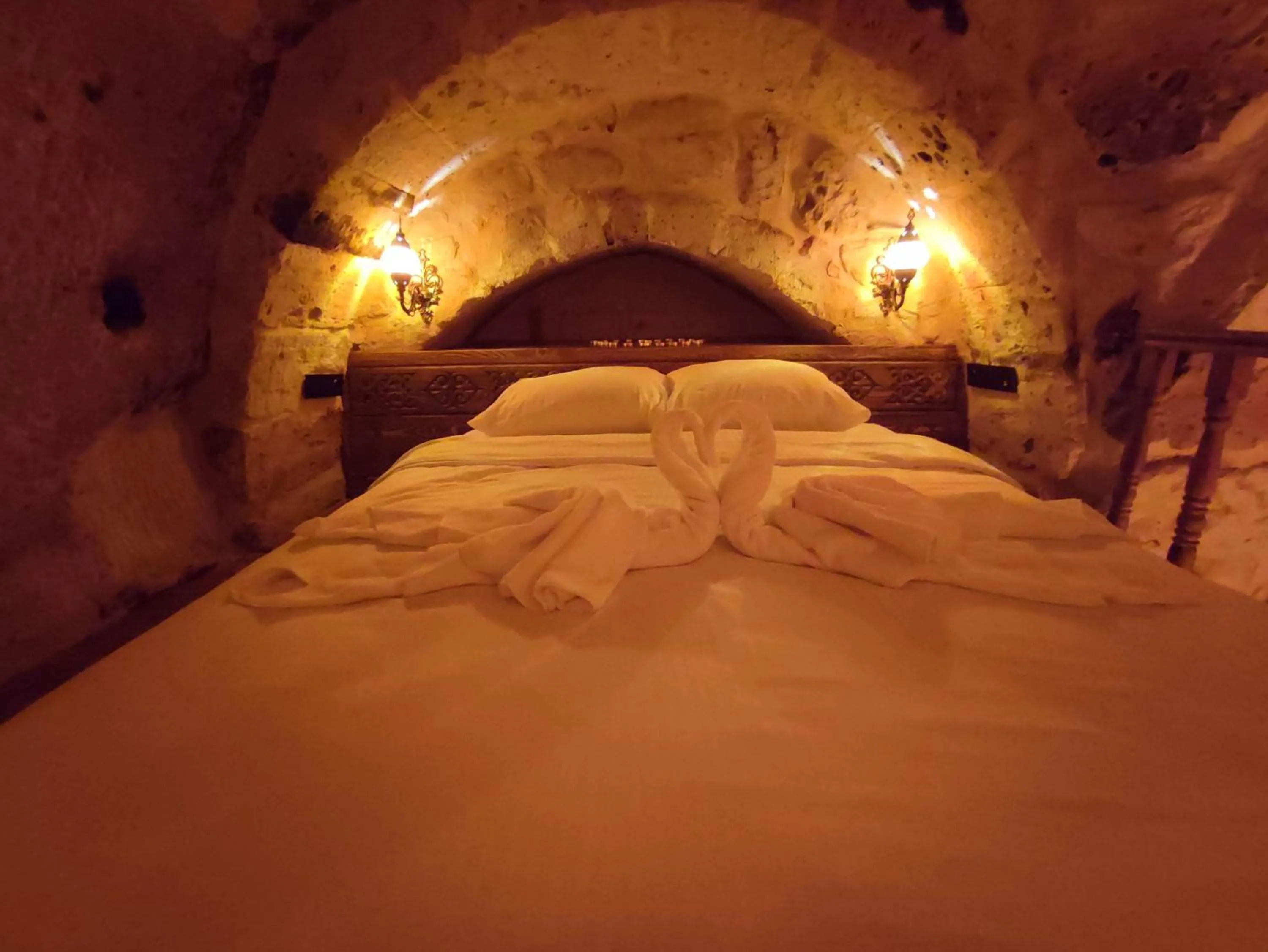 Bed in Euphoria Cave House
