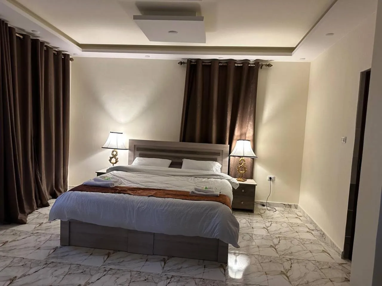 Bed in Dream Hotel jerash