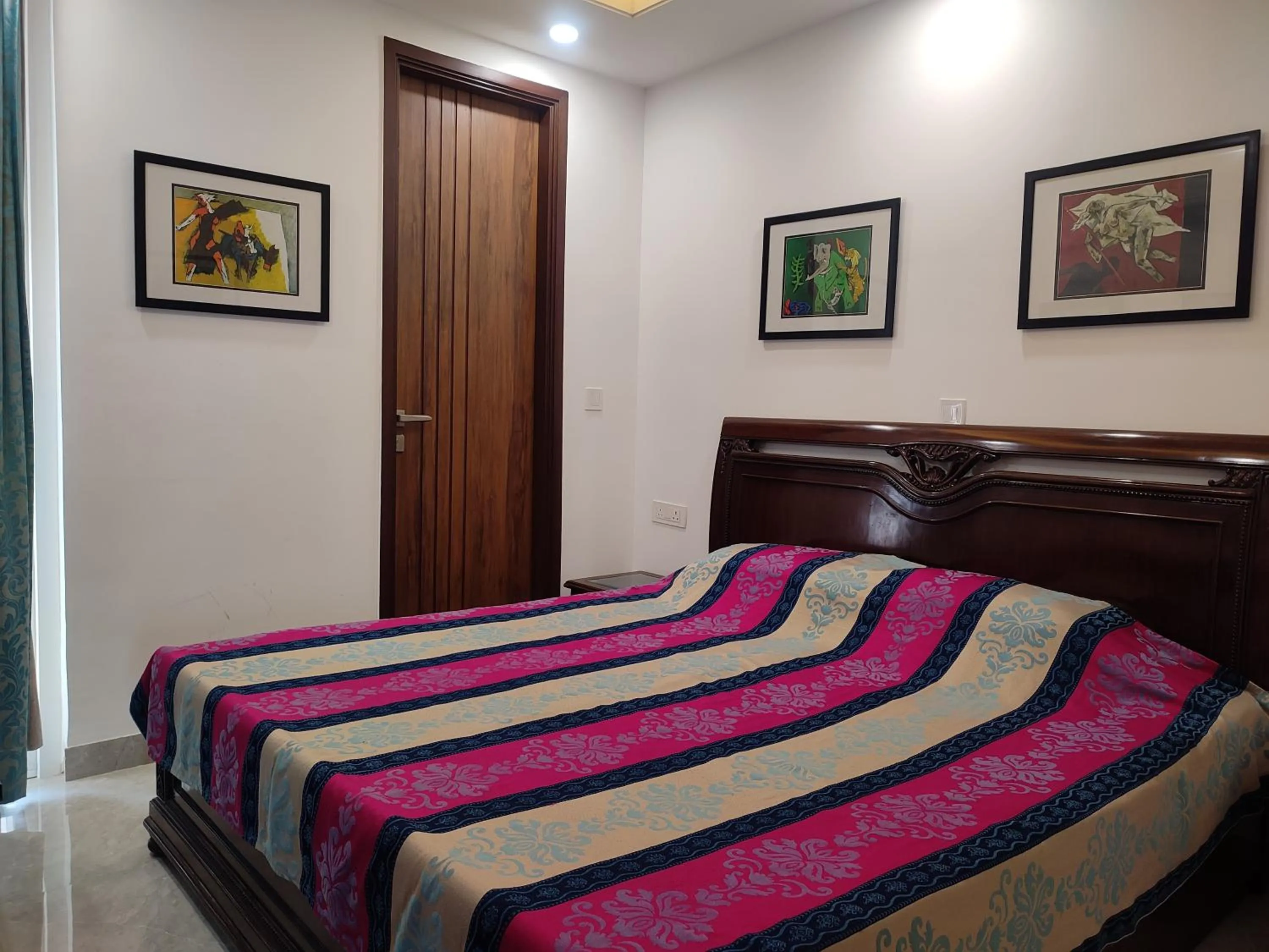 Fully Furnished Comfortable Rooms in Hauz Khas - Woodpecker Apartments