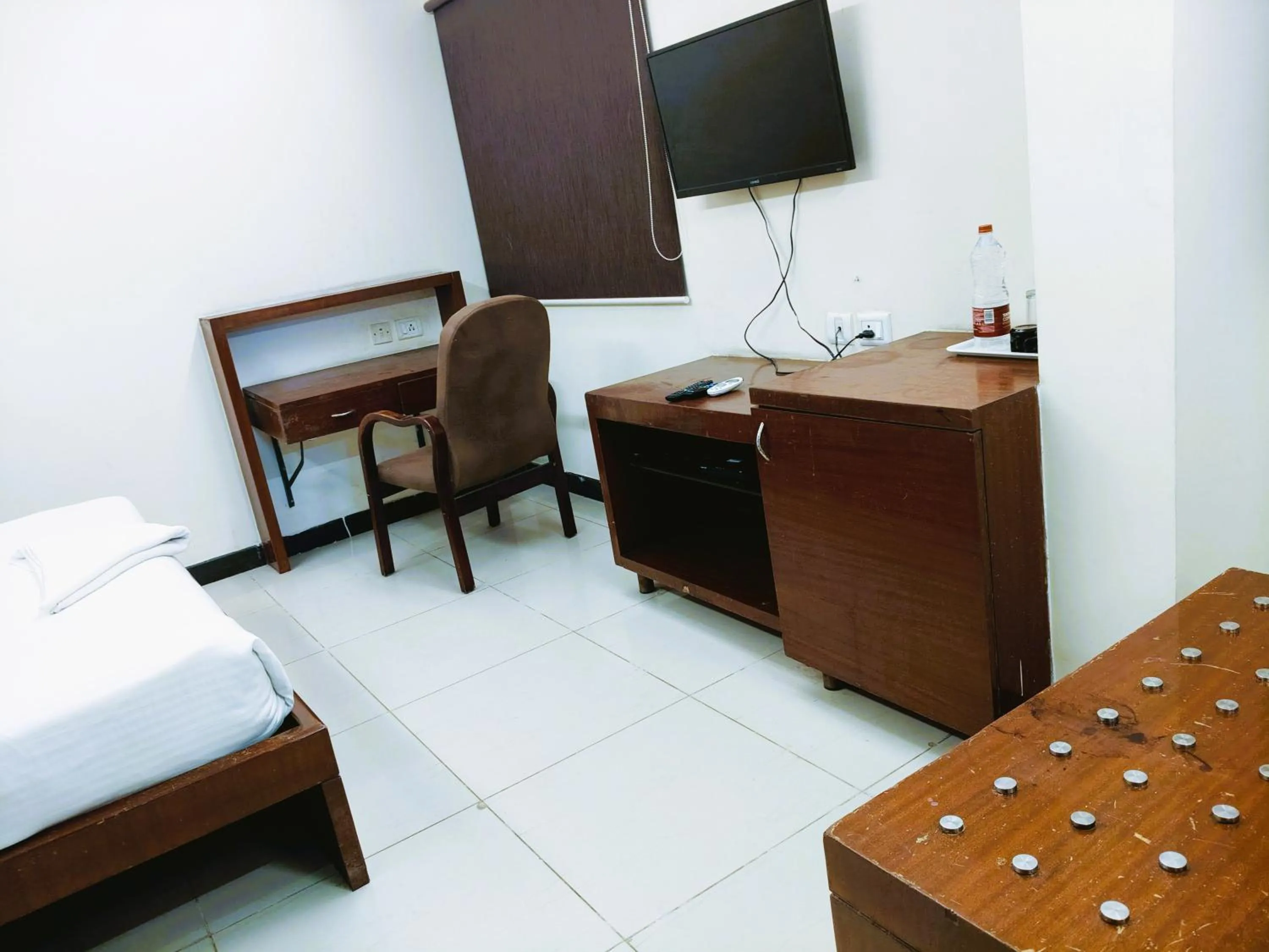 Bed in Athasri Hotel Infantry Road