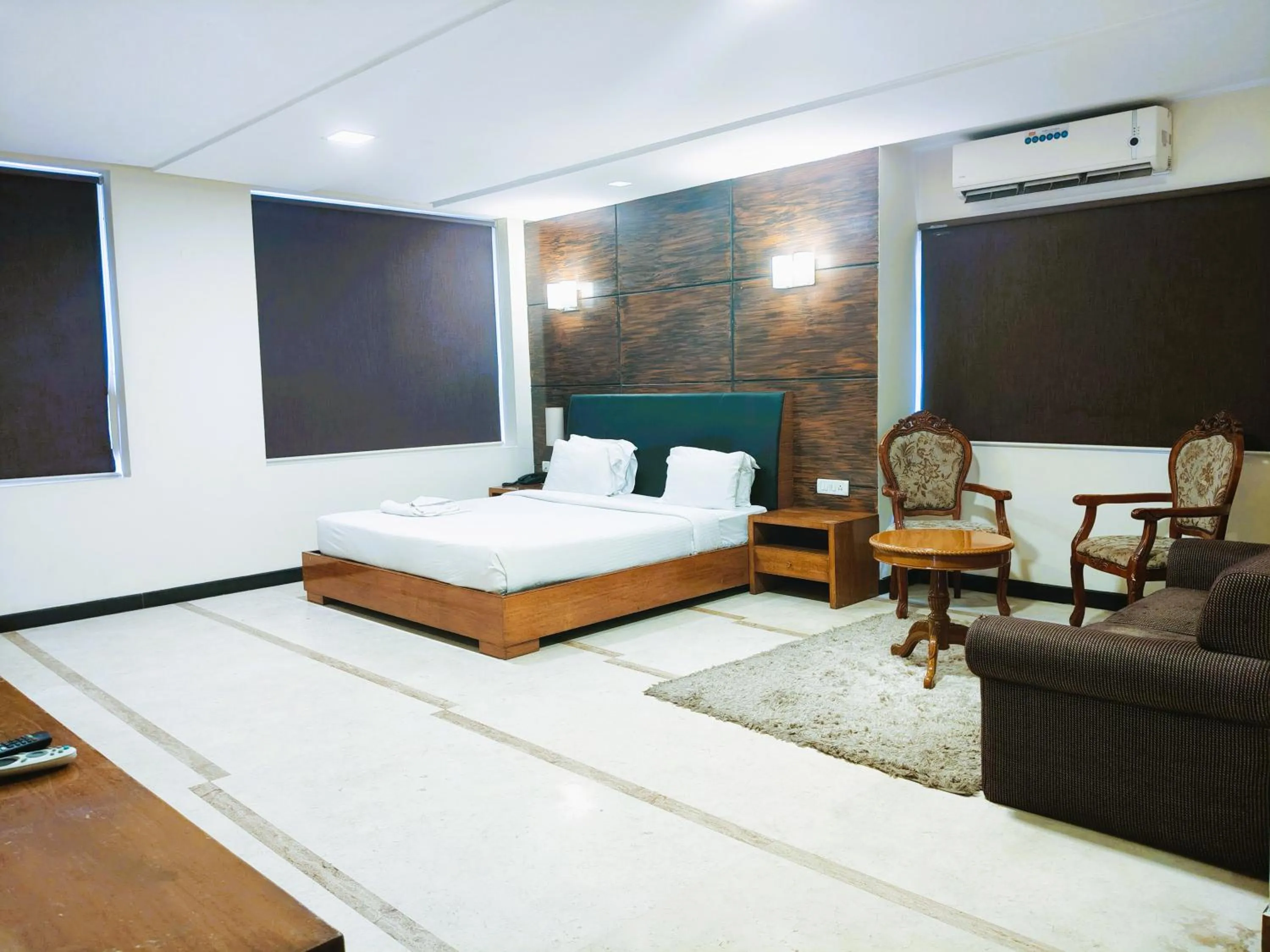 Bed in Athasri Hotel Infantry Road