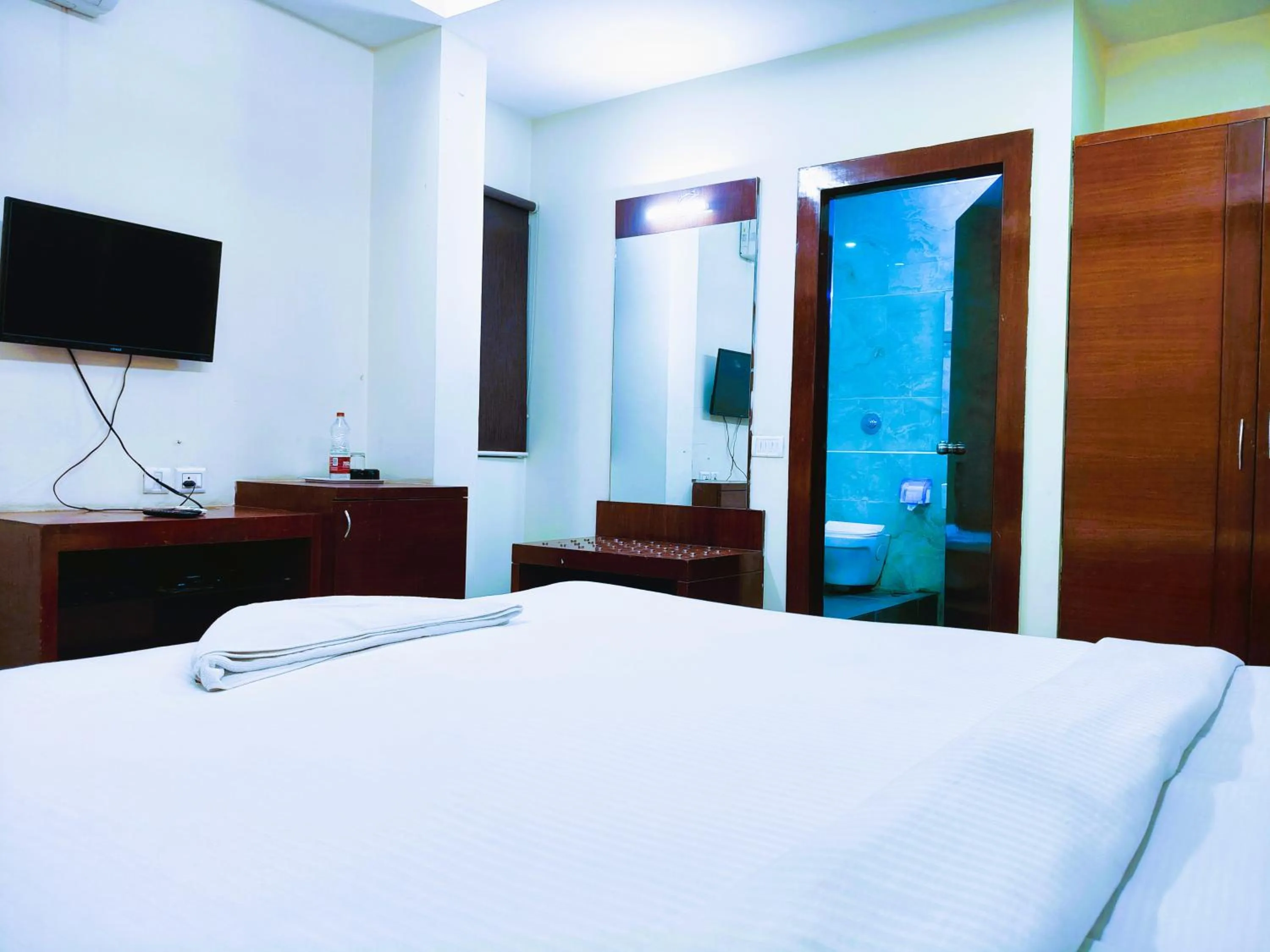 Bed in Athasri Hotel Infantry Road