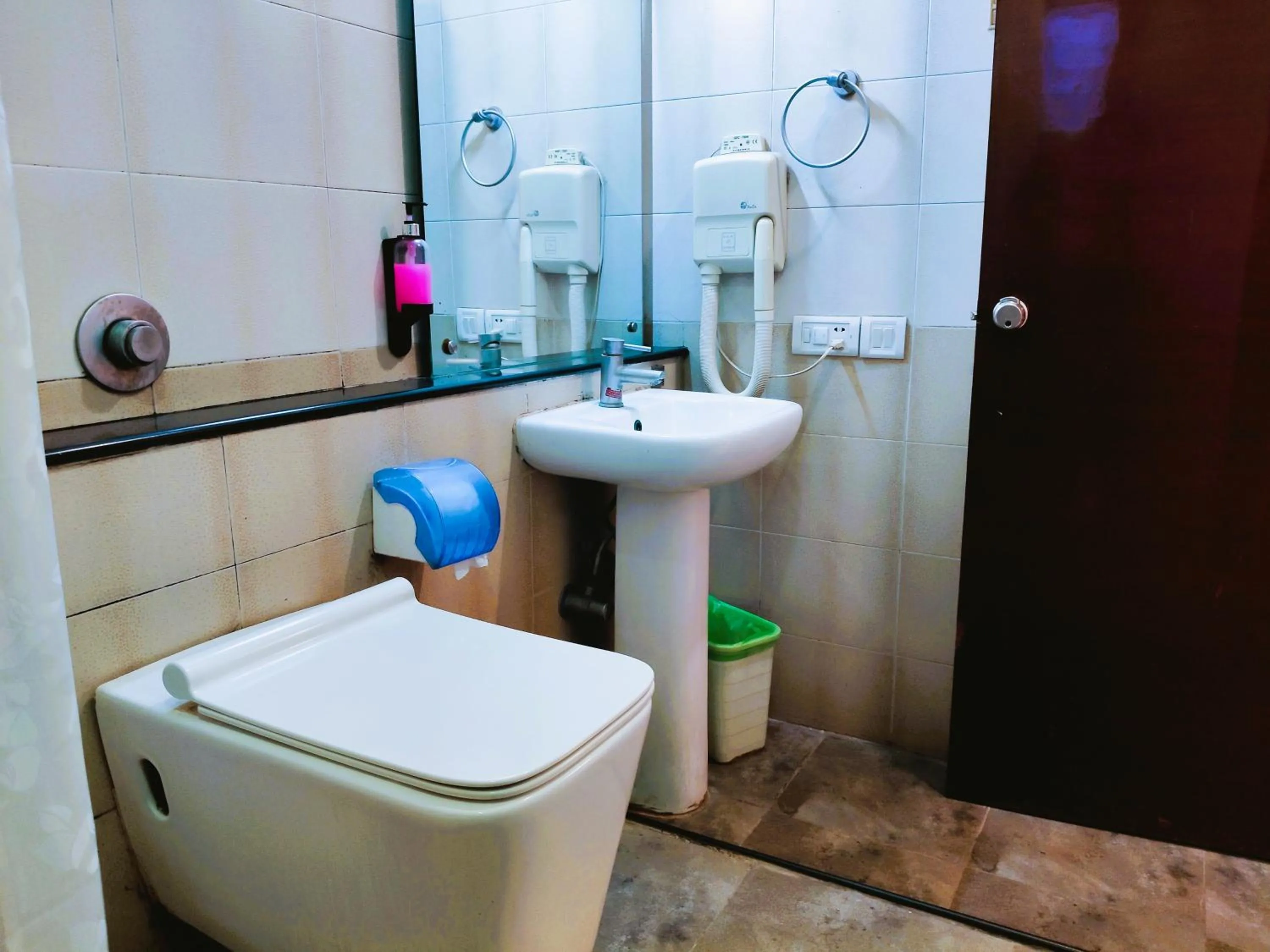 Athasri Hotel Infantry Road