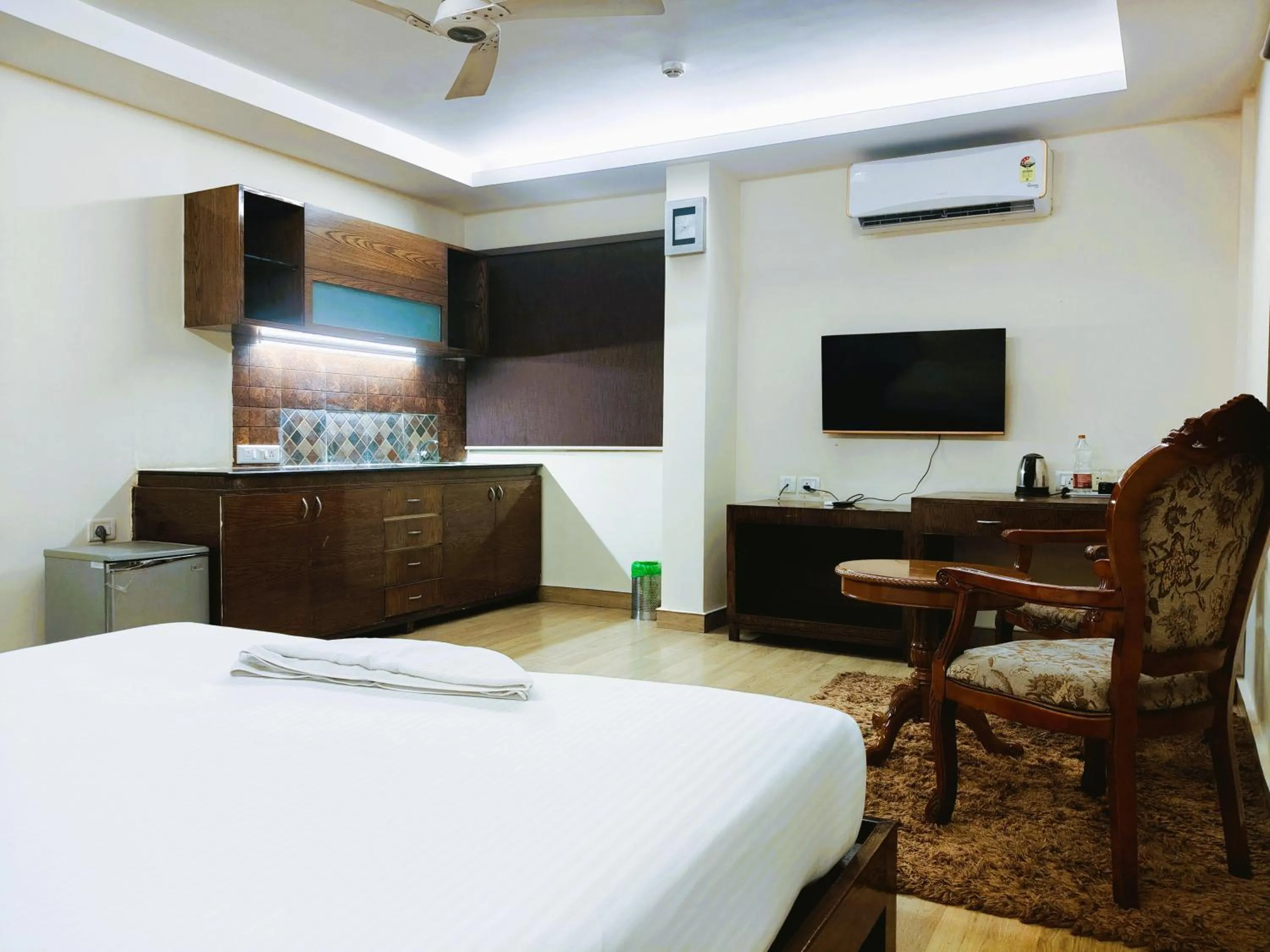 Athasri Hotel Infantry Road