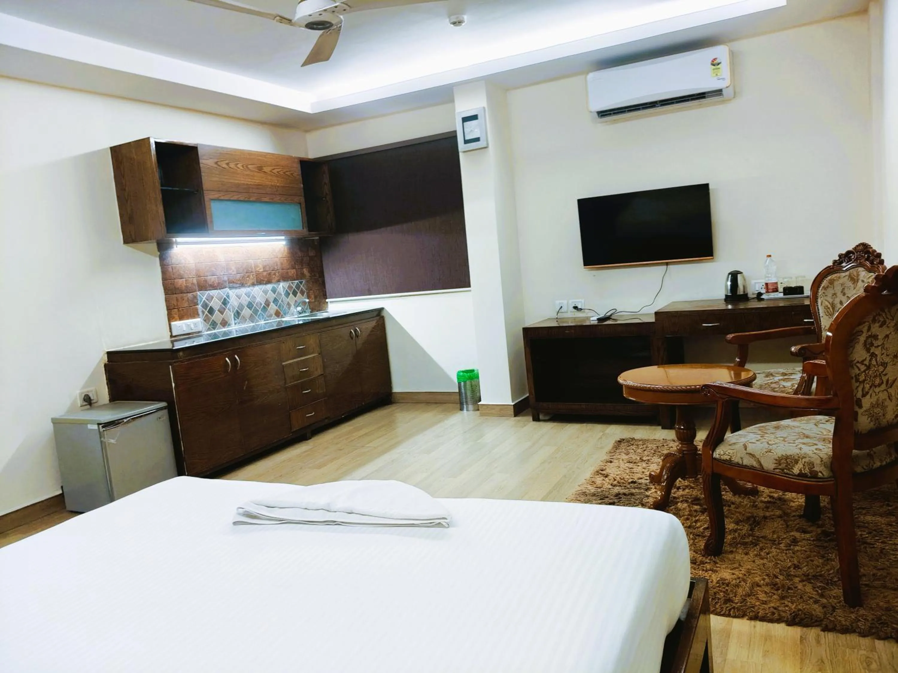 Athasri Hotel Infantry Road