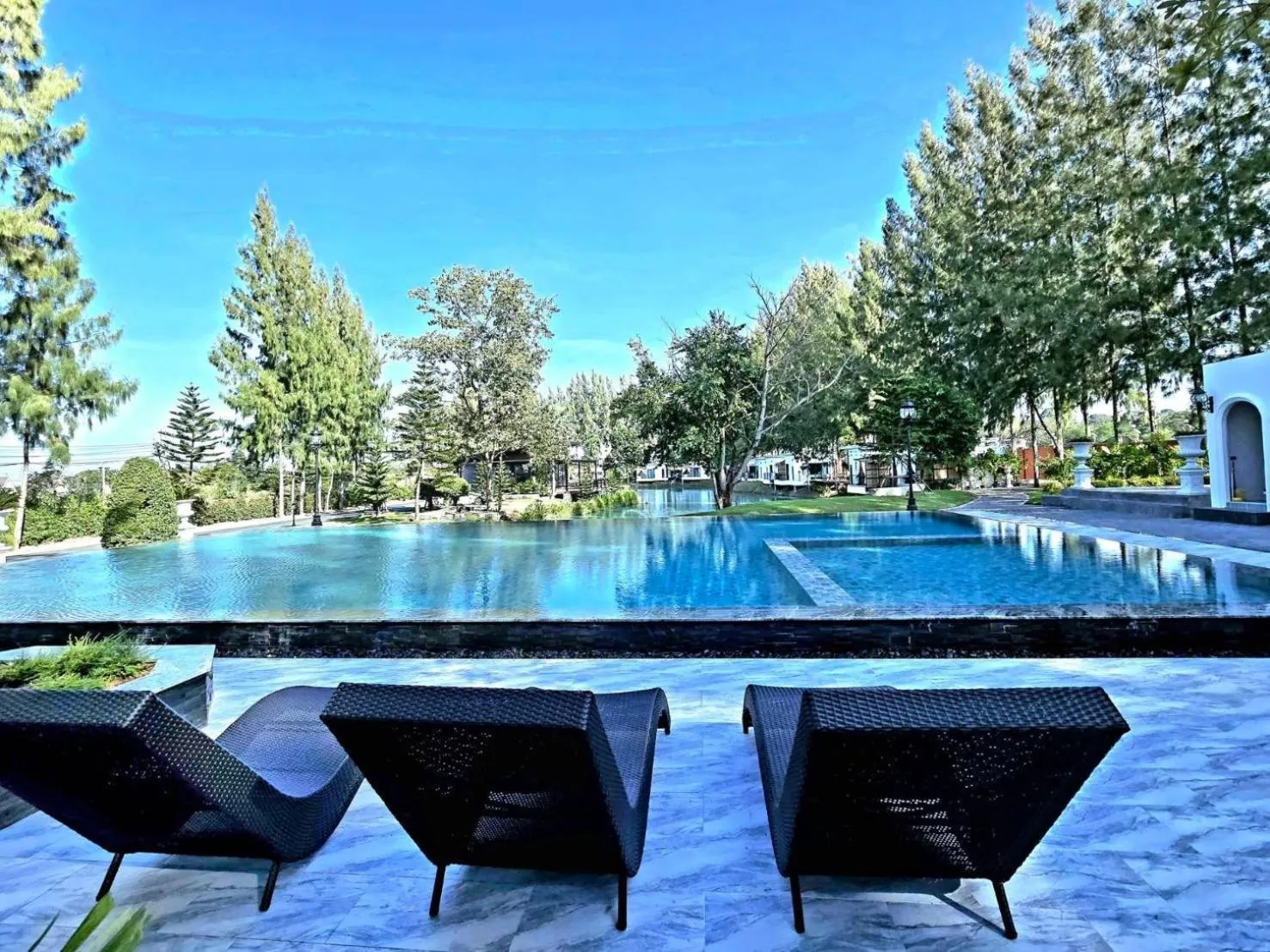 SkyBird Lake View Resort Khaoyai