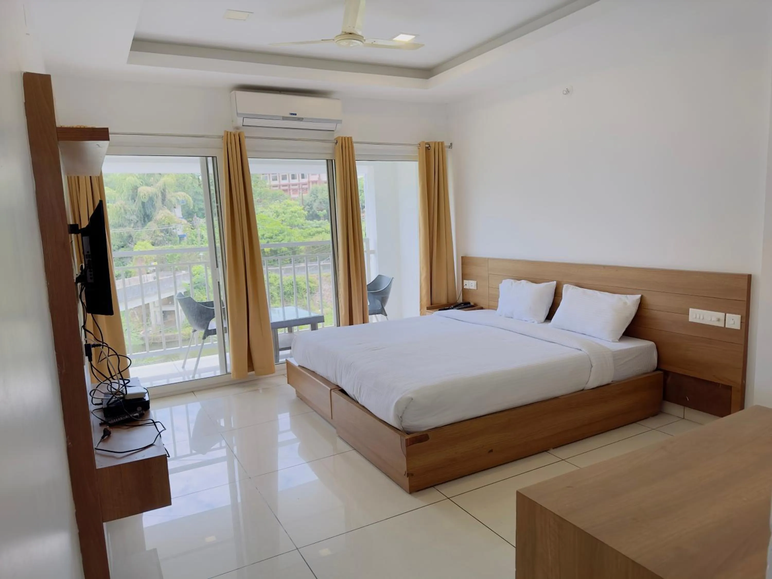 Bed in HOTEL LETS STAY