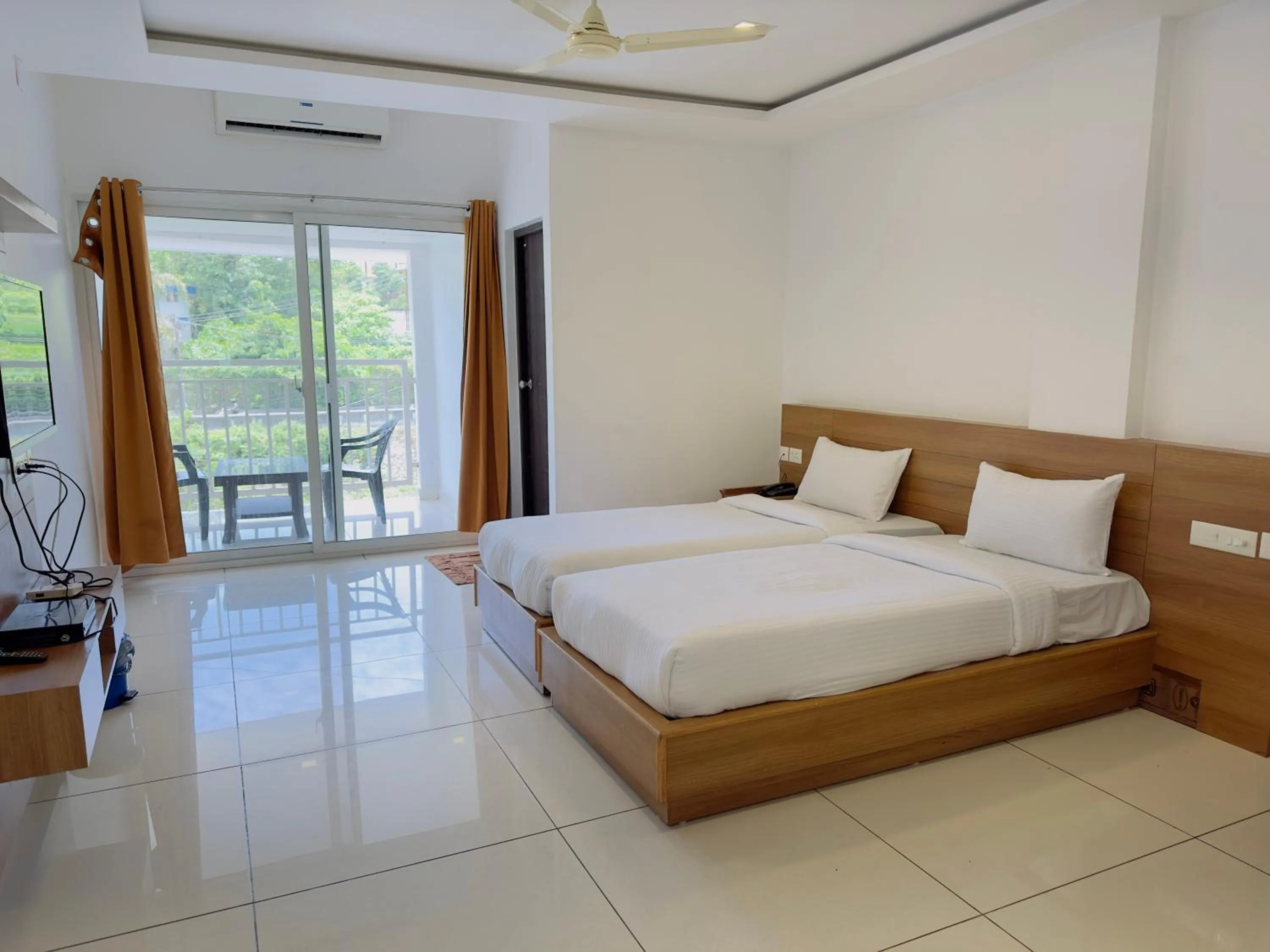 Bed in HOTEL LETS STAY