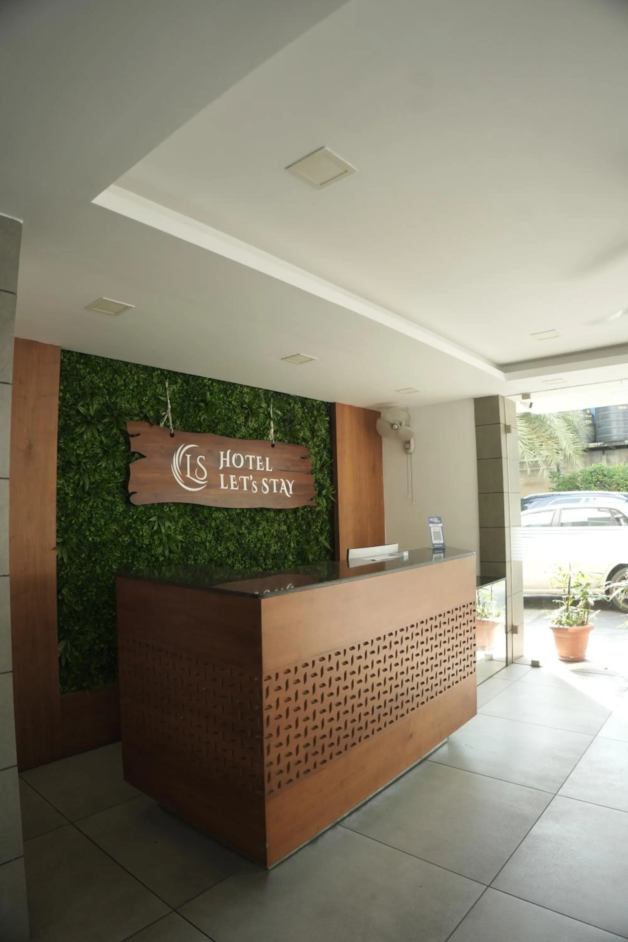 Lobby or reception in HOTEL LETS STAY