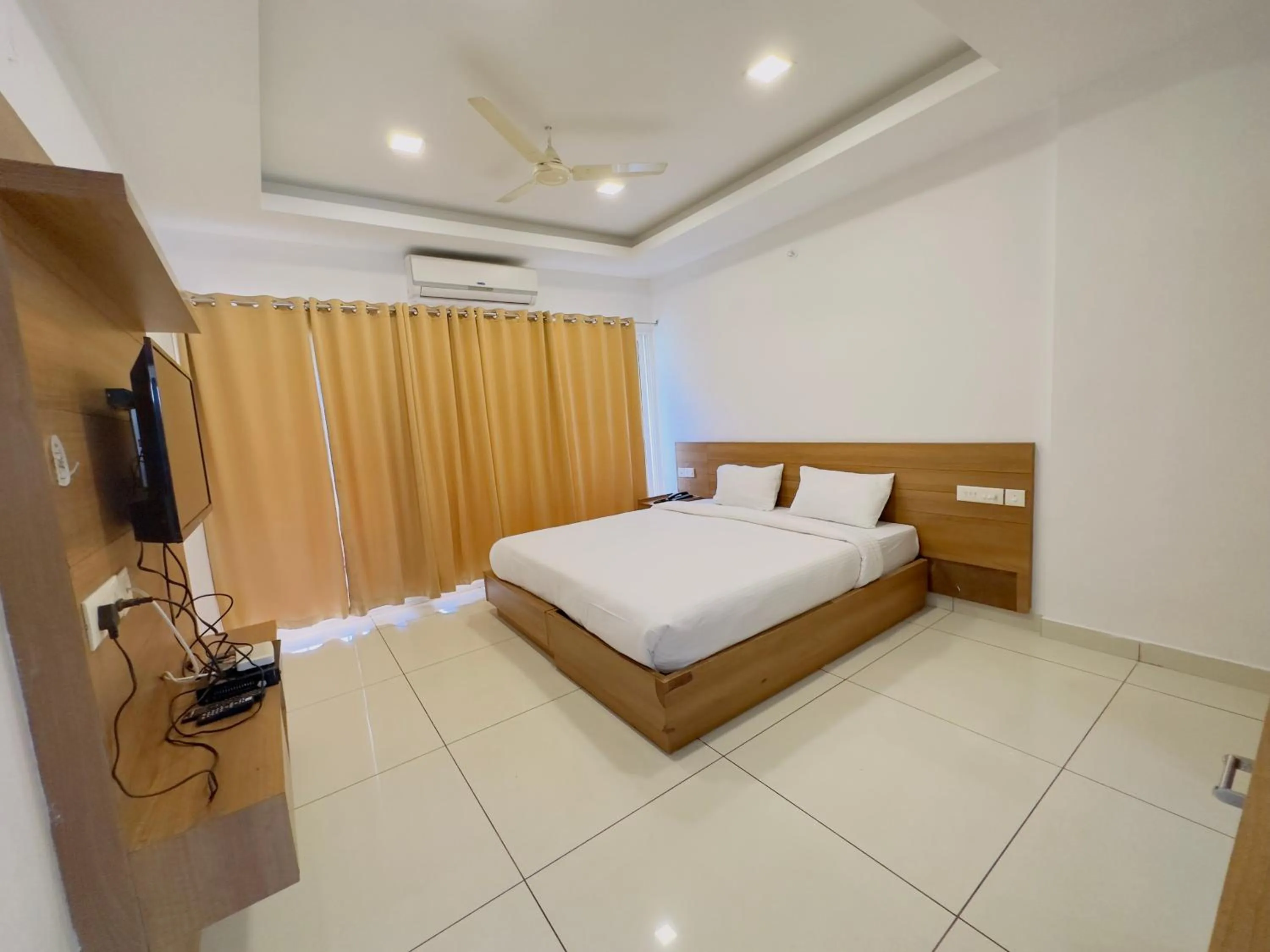 Bed in HOTEL LETS STAY