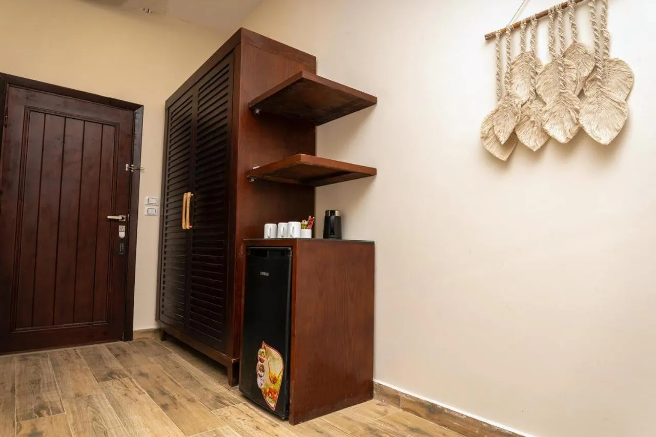 wardrobe in Azad Siwa Hotel