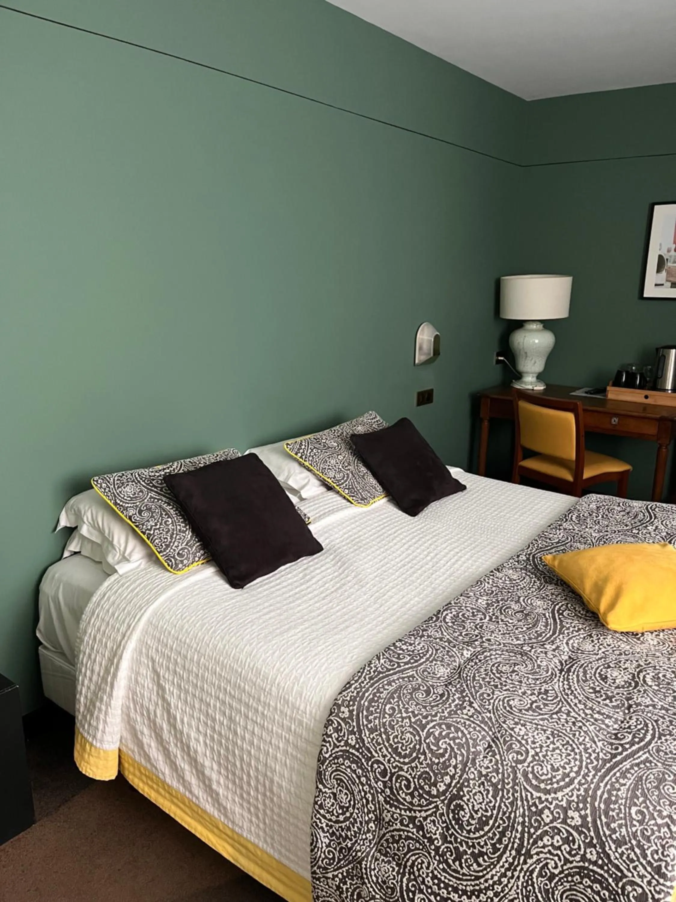 Bed in Le Téméraire Hôtel