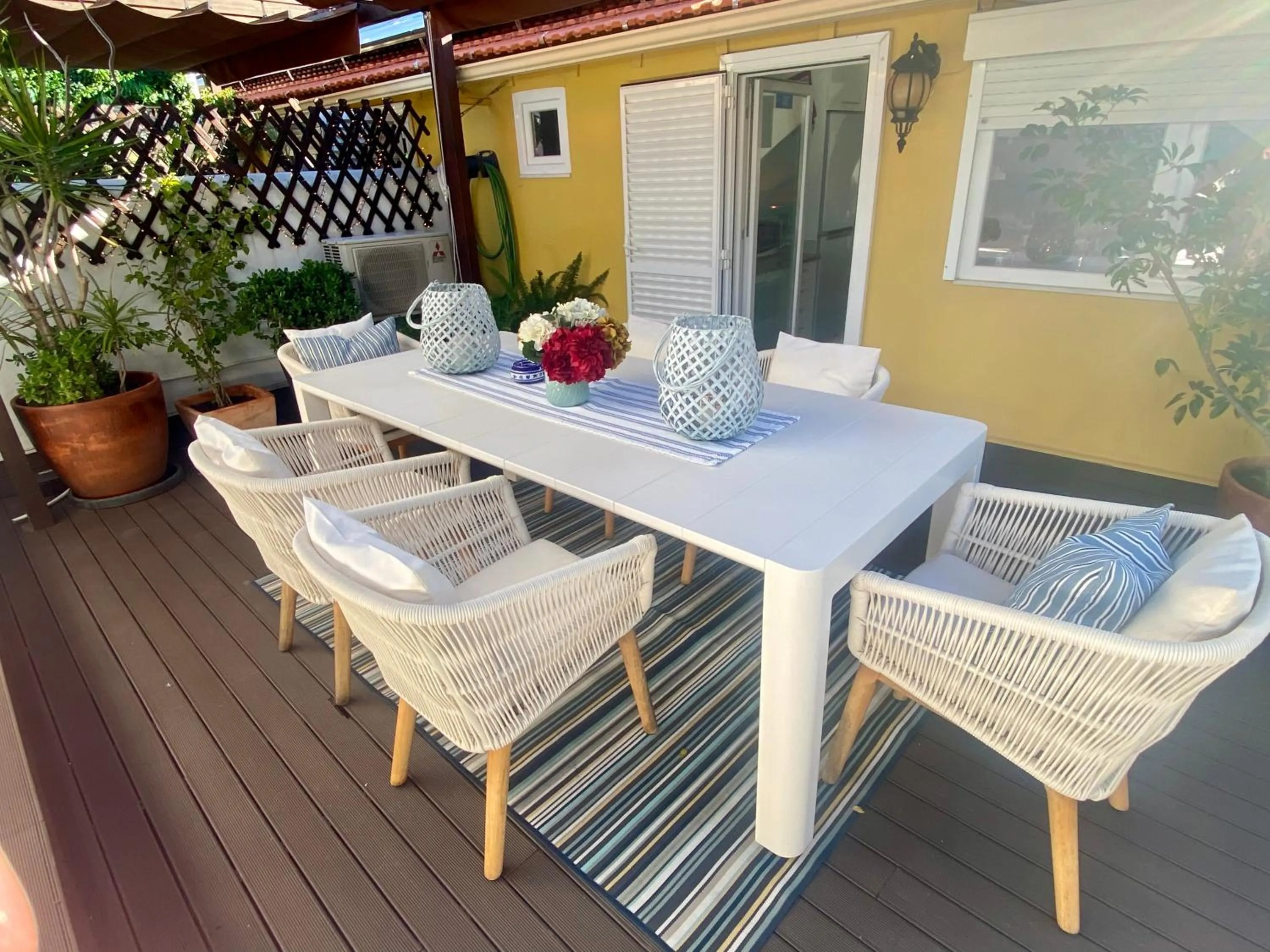 Patio in Studios with Mezzanine Rua da Moeda