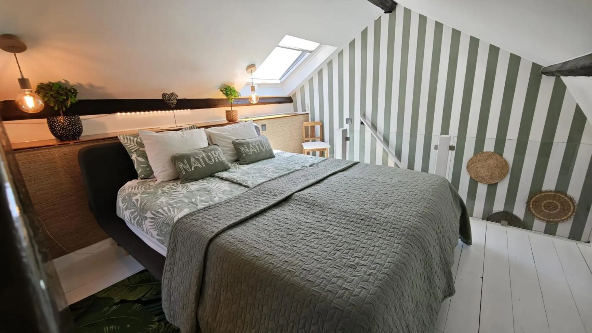 Bed in Studios with Mezzanine Rua da Moeda