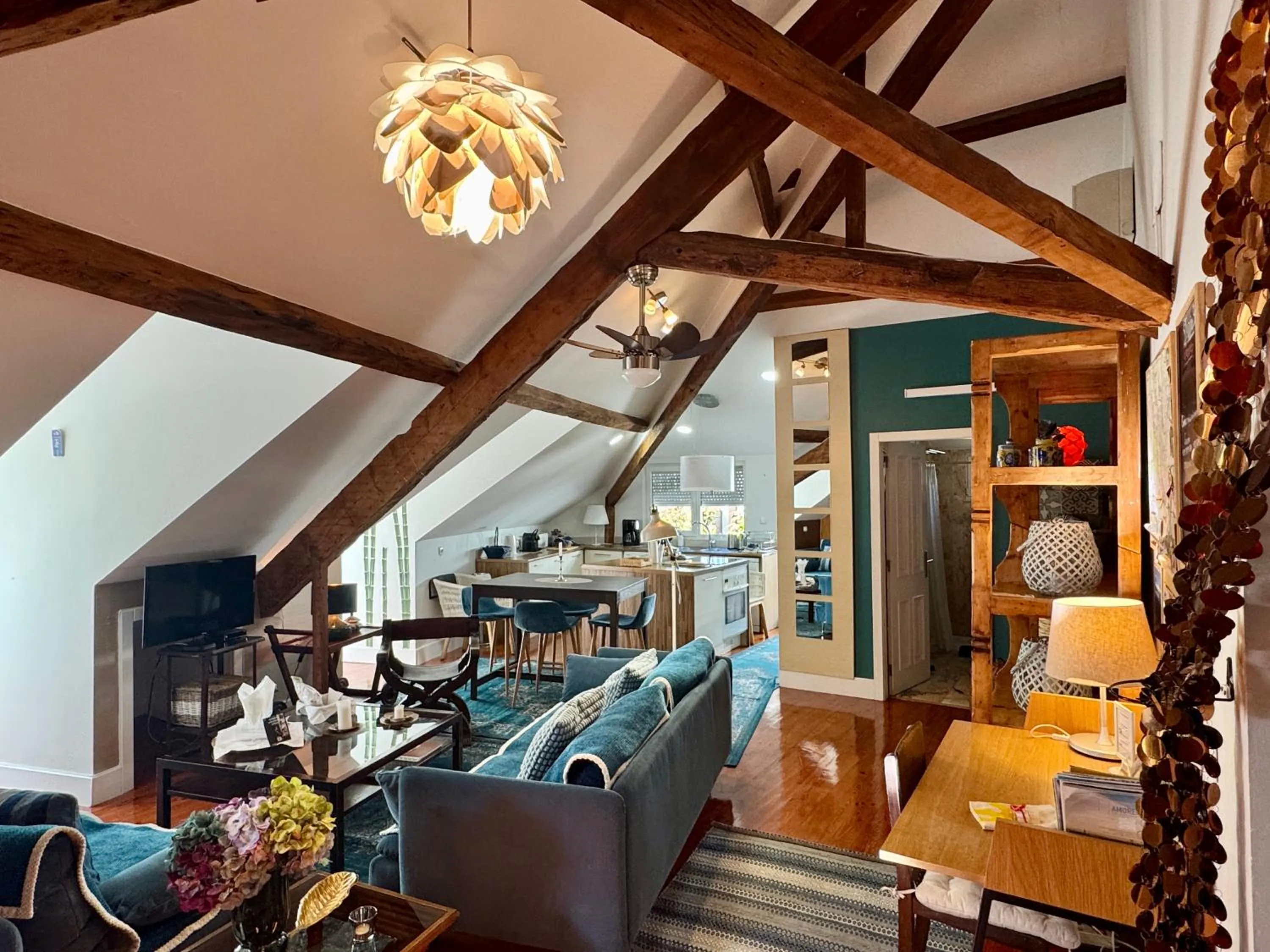 Living room in Studios with Mezzanine Rua da Moeda