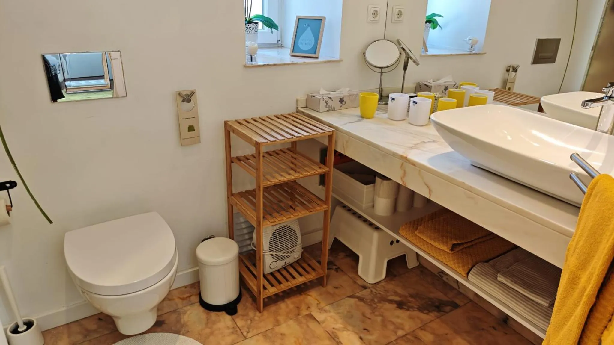 Bathroom in Studios with Mezzanine Rua da Moeda