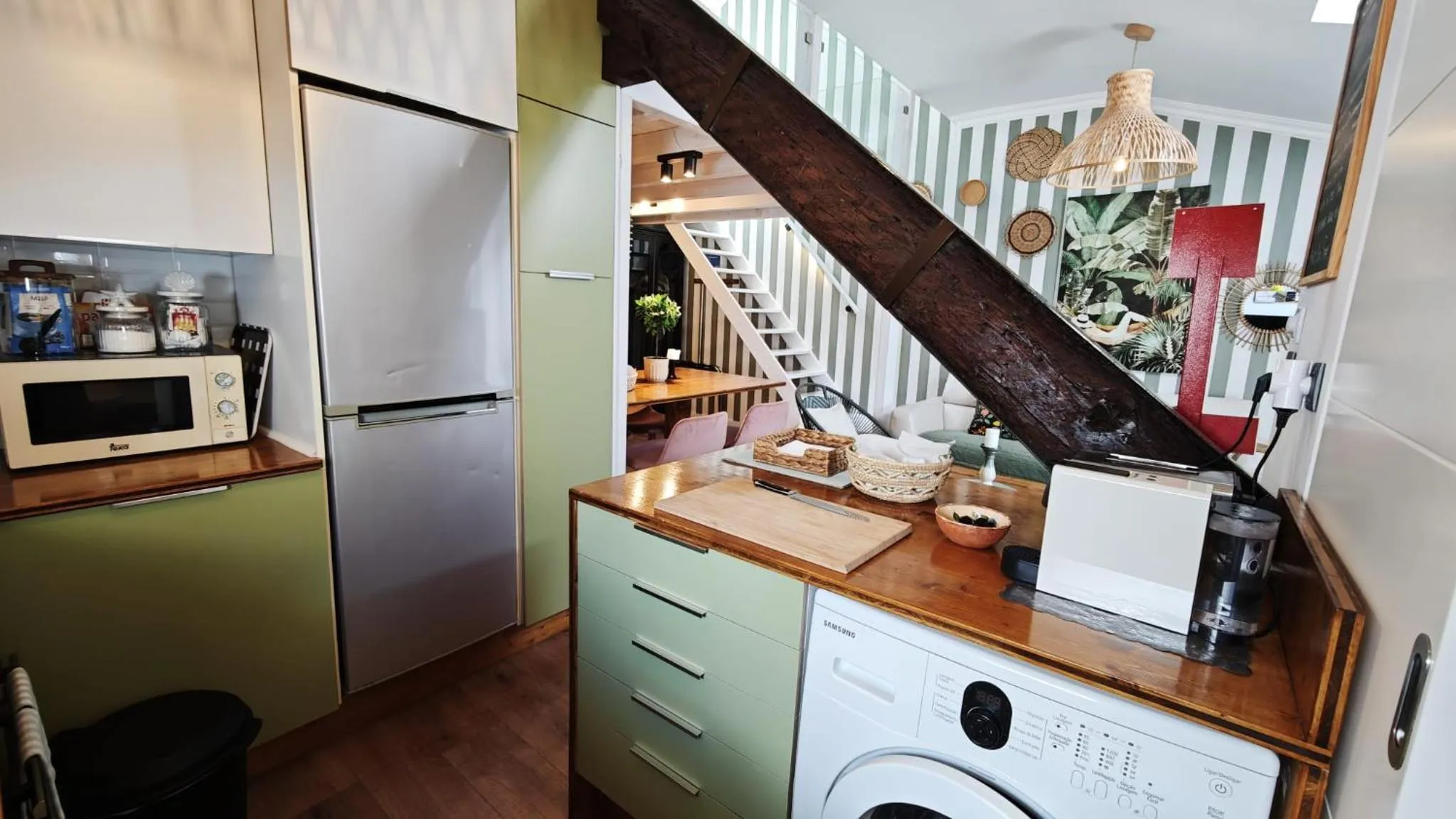 Kitchen or kitchenette in Studios with Mezzanine Rua da Moeda