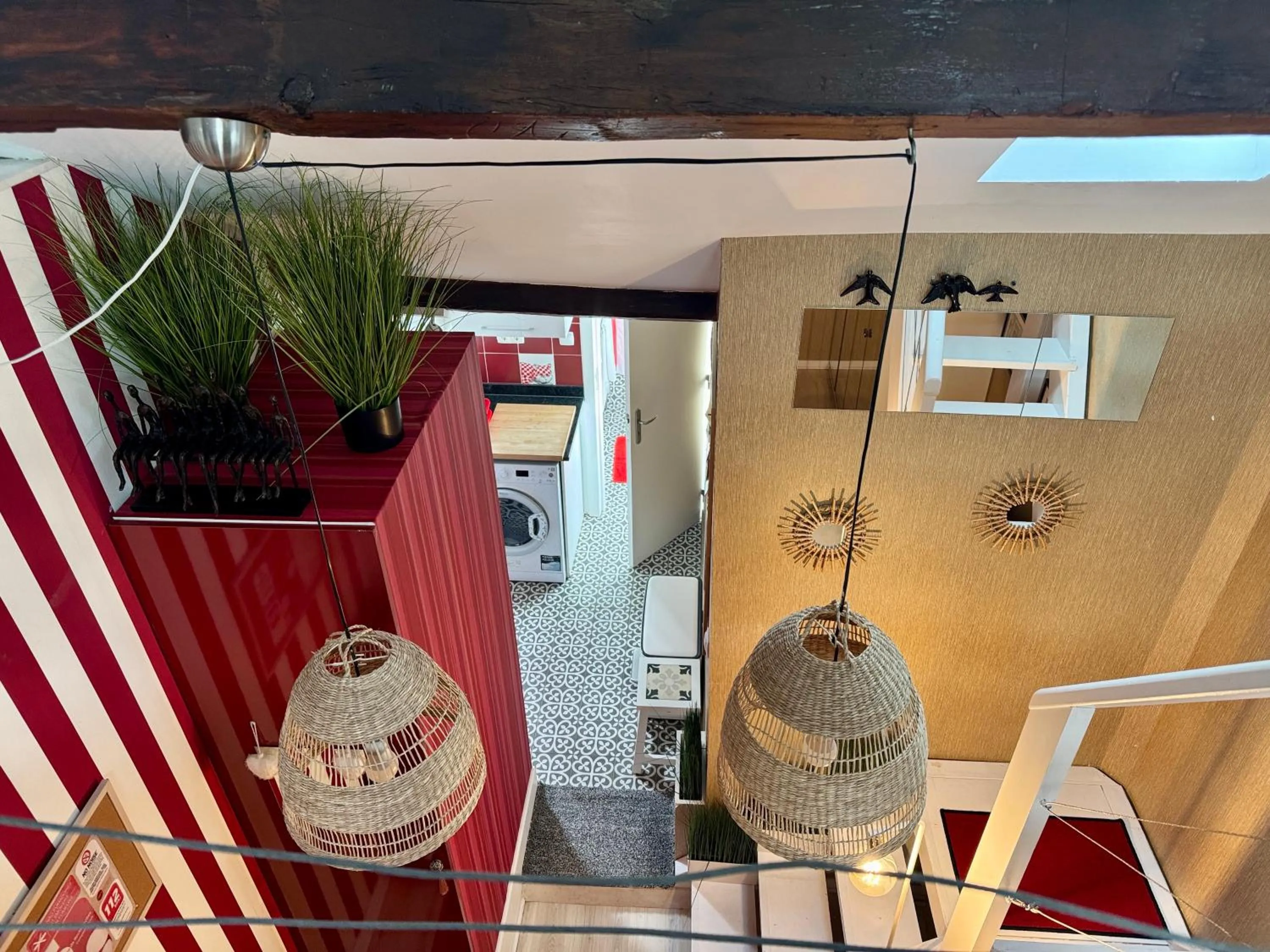 Kitchen or kitchenette in Studios with Mezzanine Rua da Moeda