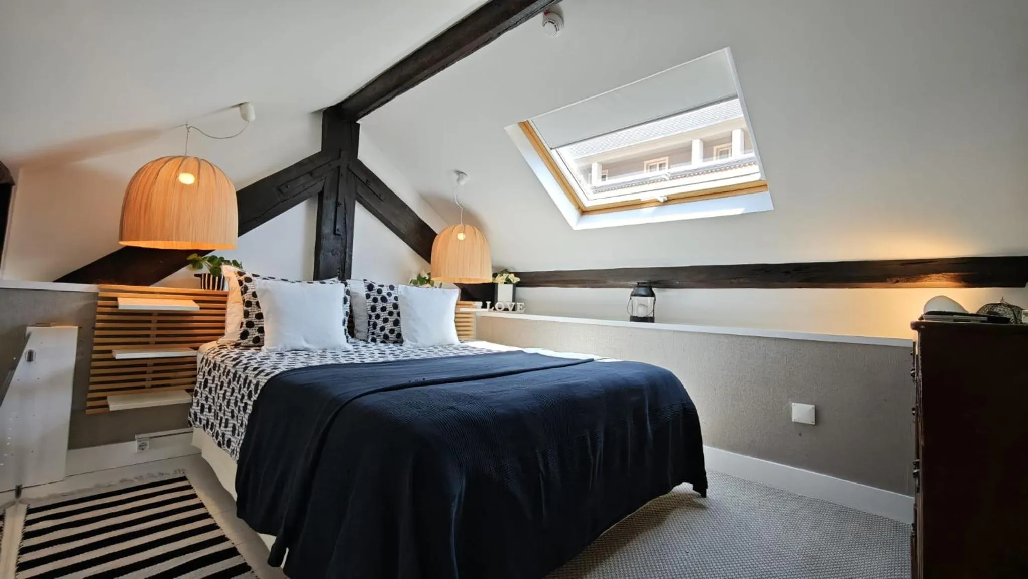 Bed in Studios with Mezzanine Rua da Moeda