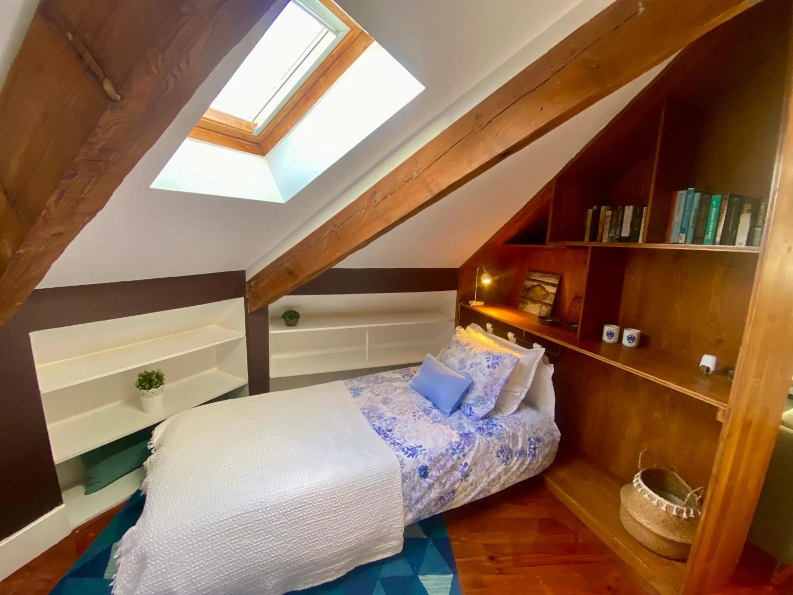 Bed in Studios with Mezzanine Rua da Moeda