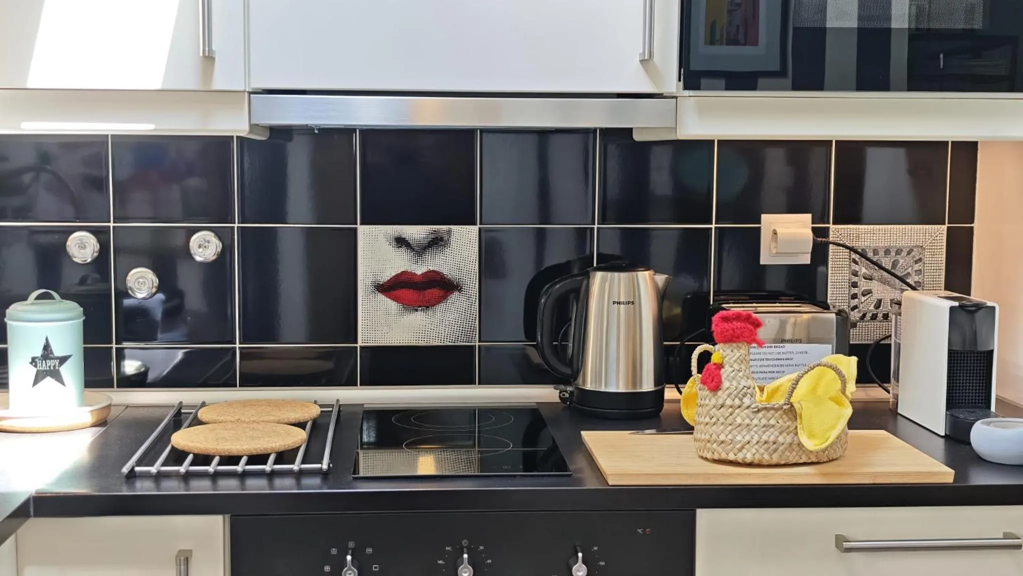 Coffee/tea facilities in Studios with Mezzanine Rua da Moeda