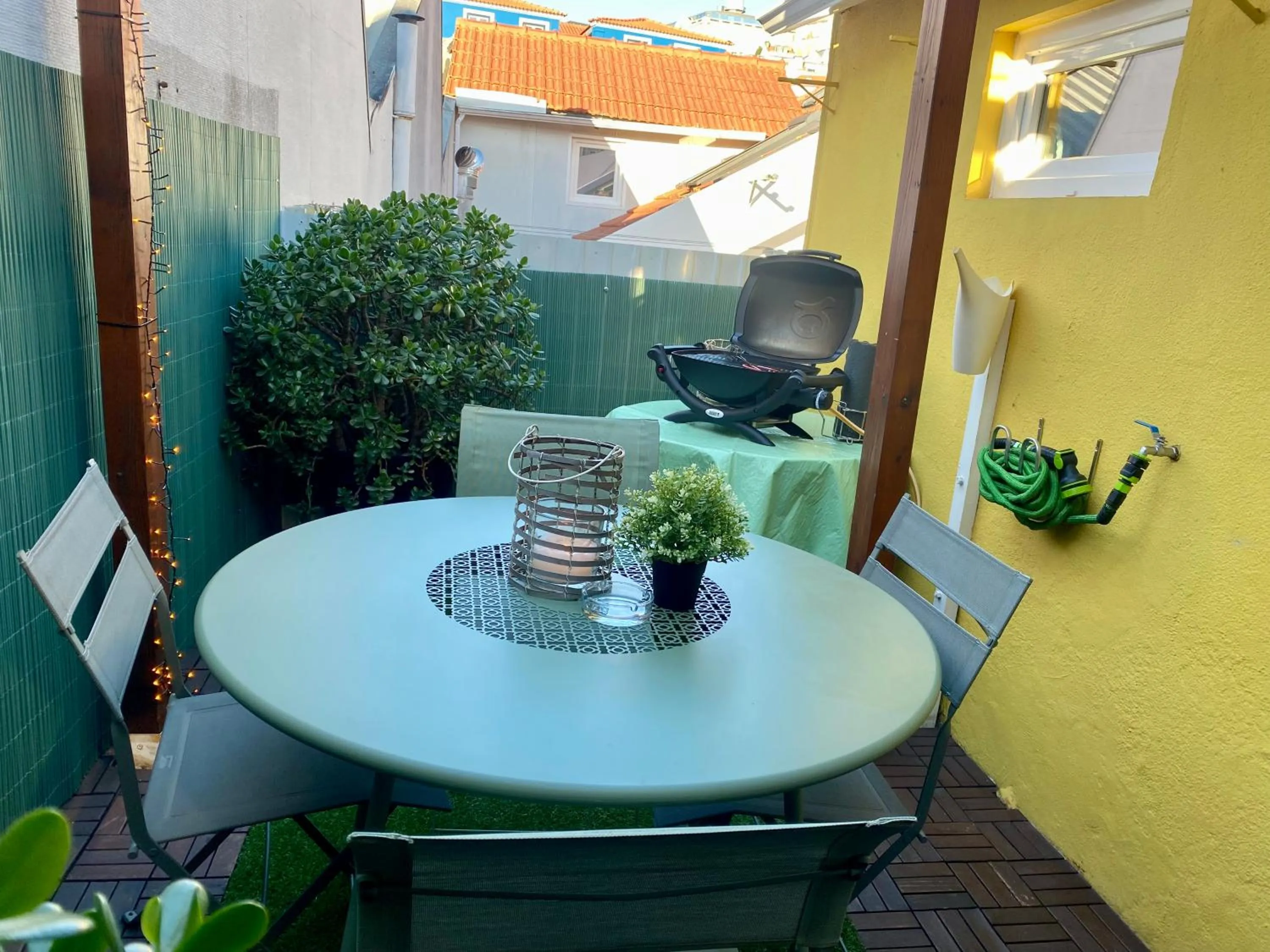 BBQ facilities in Studios with Mezzanine Rua da Moeda