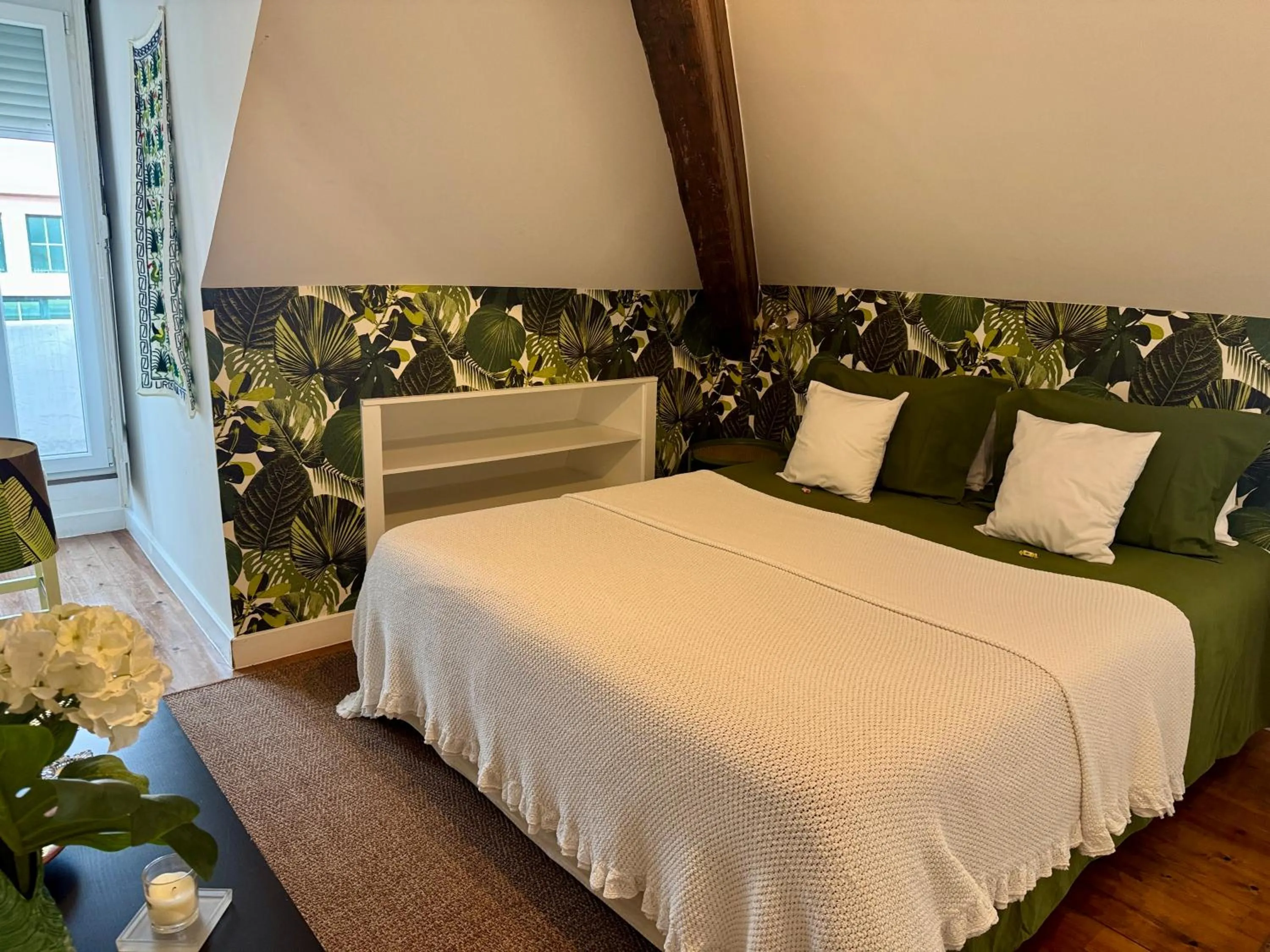 Bed in Studios with Mezzanine Rua da Moeda