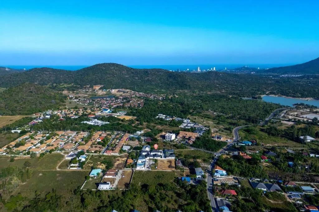 Private Modern 3 Bedroom Pool Villa! AV1