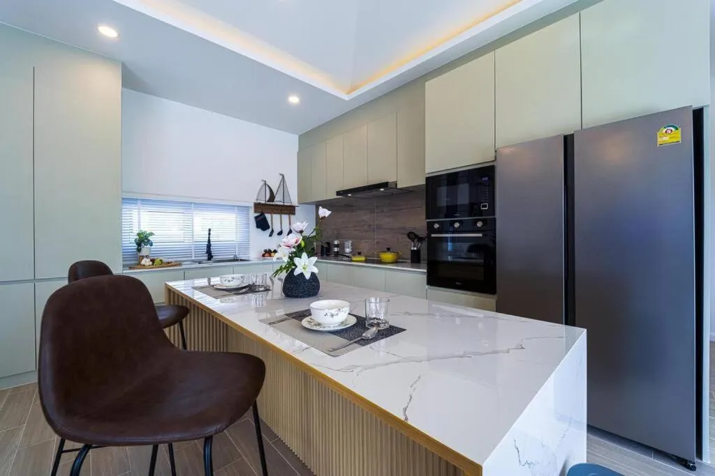 Private Modern 3 Bedroom Pool Villa! AV1