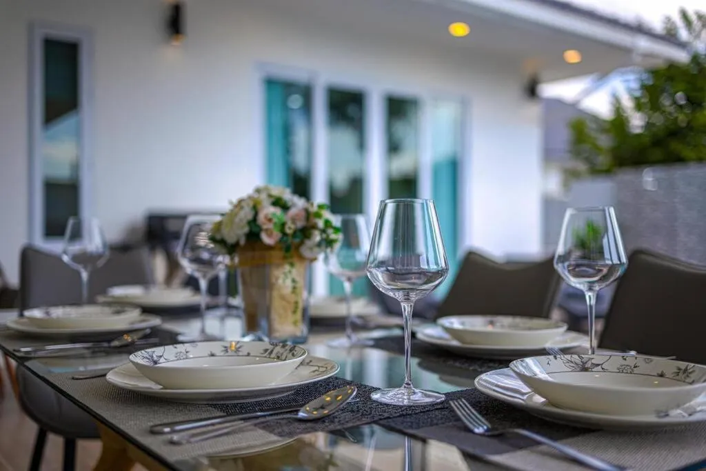 Private Modern 3 Bedroom Pool Villa! AV1