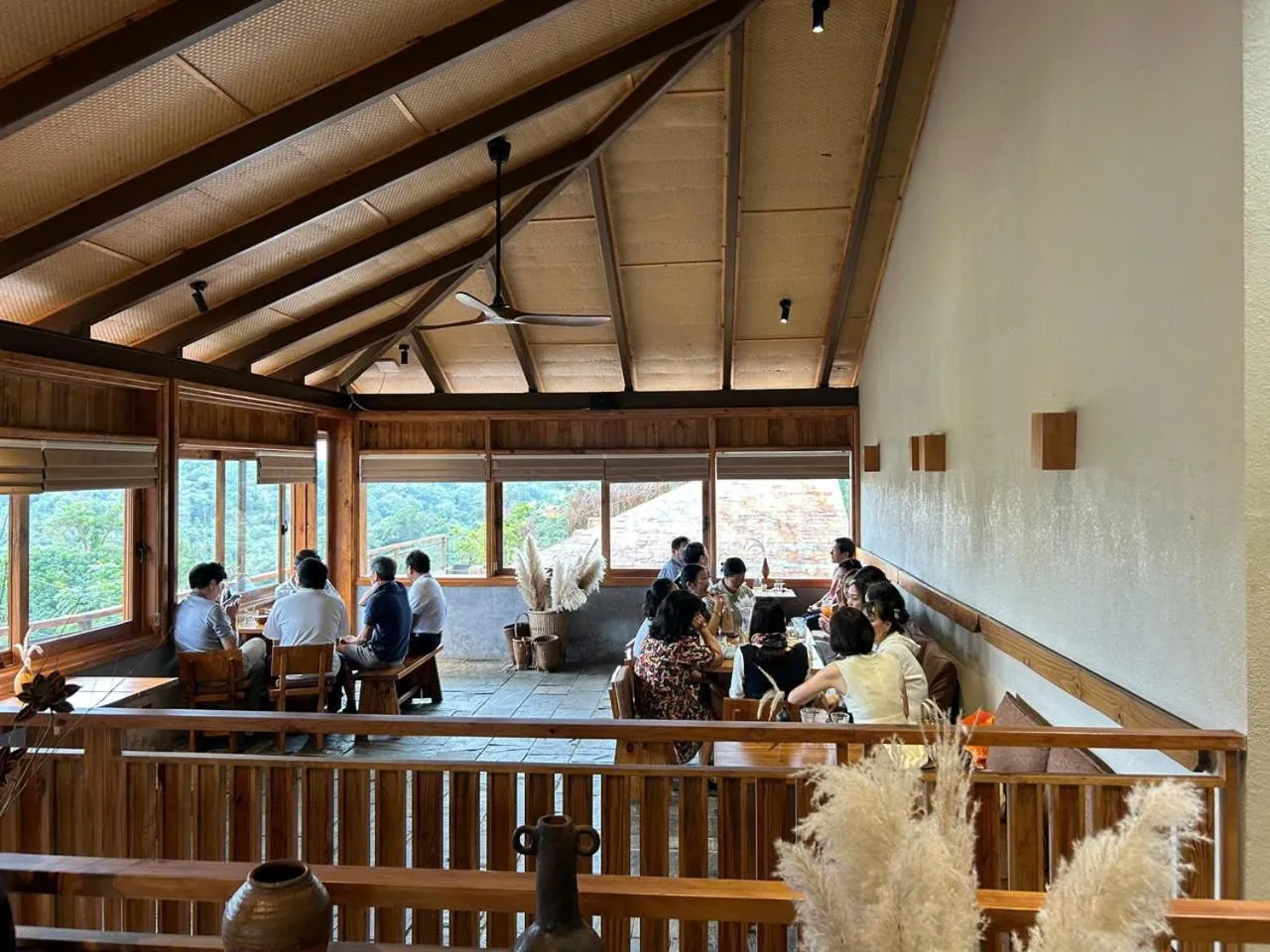 Restaurant/places to eat in MăngDiang Boutique Hotel