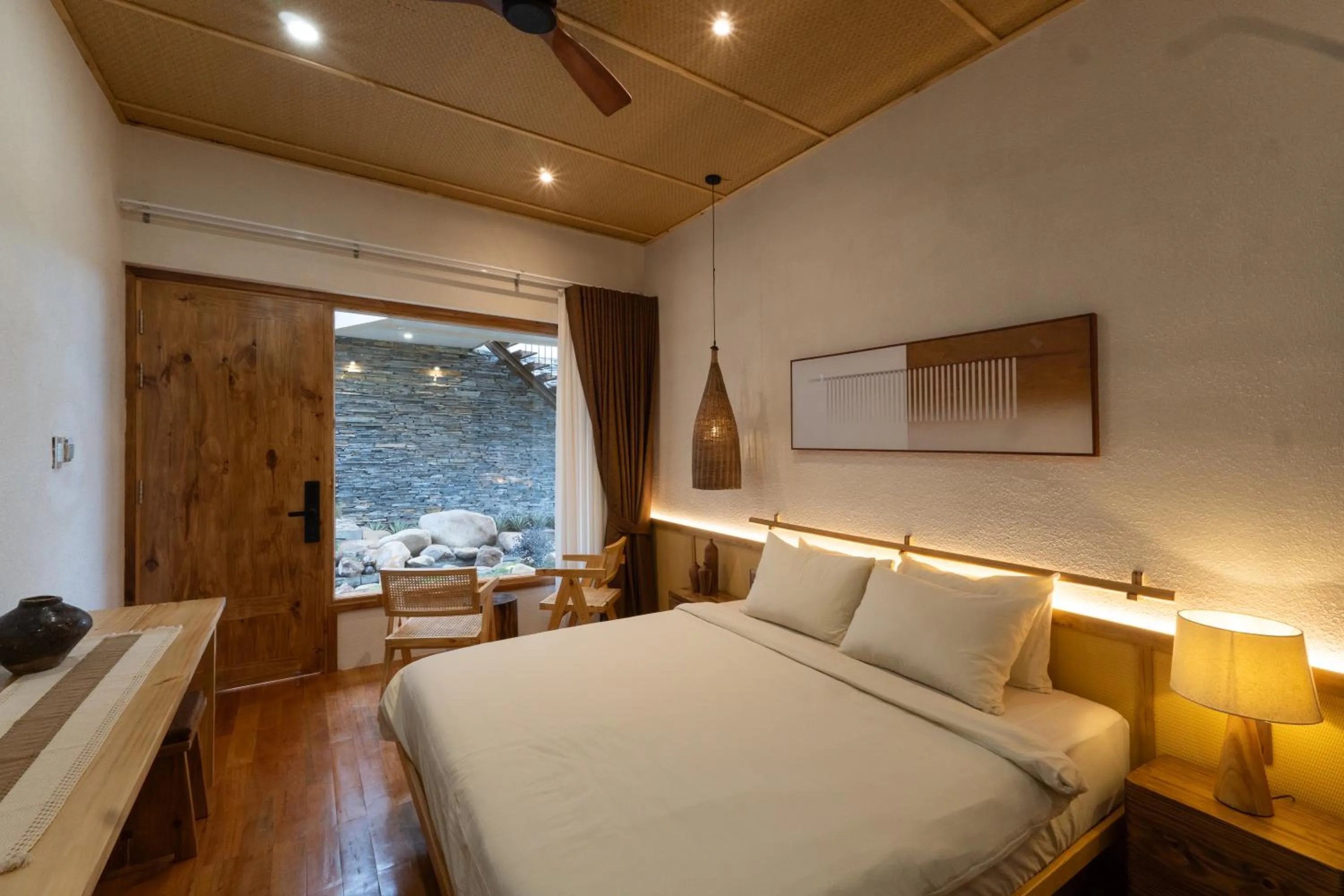 Photo of the whole room, Bed in MăngDiang Boutique Hotel